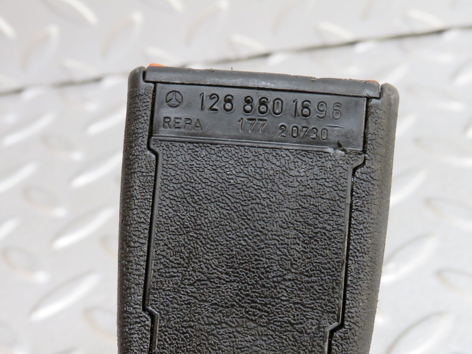 37161 Mercedes-Benz C126 420SEC Coupe Rear Right Seat Belt With Buckles 1268801695