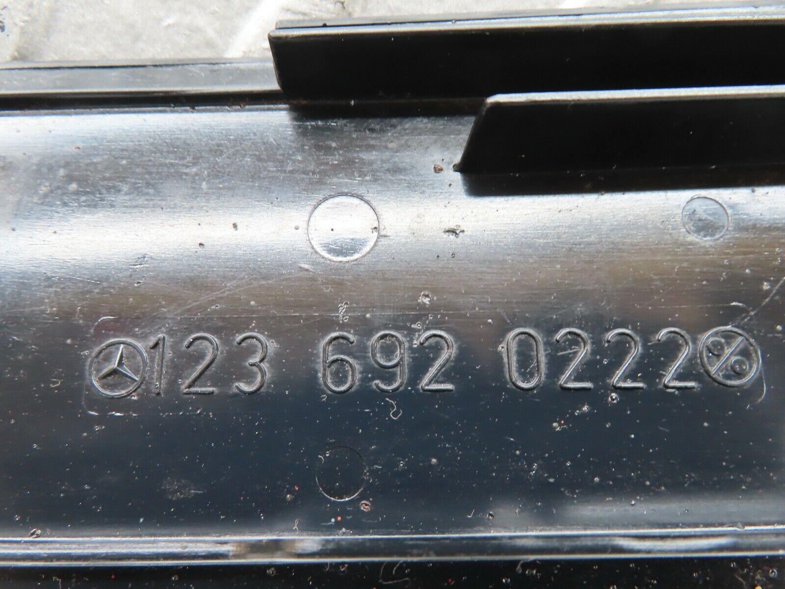 19144 Mercedes-Benz W123 300D B Pillar Bottom Cover Right Black 1236920222