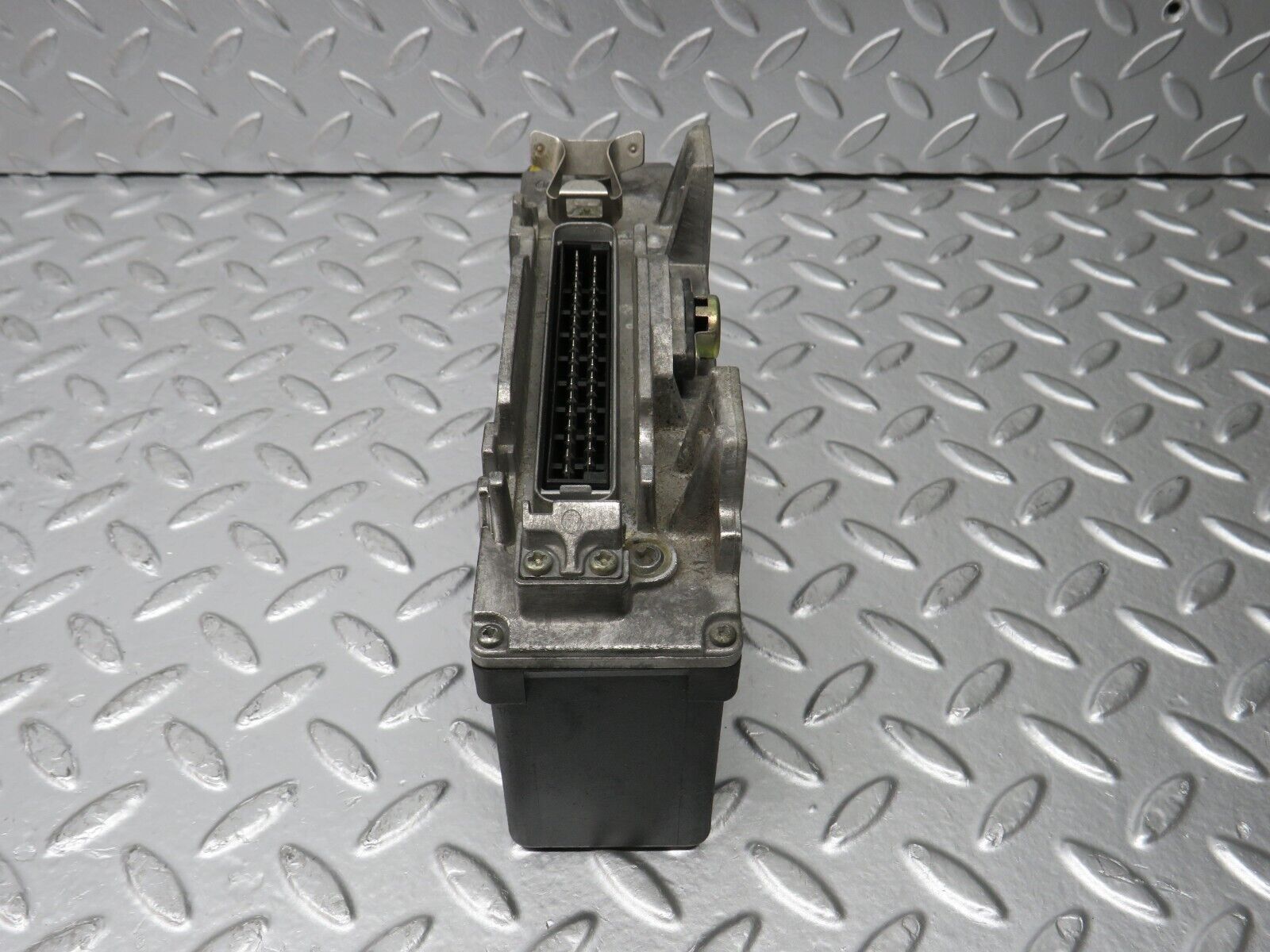 31238 Mercedes-Benz S124 220TE ABS Control Unit ECU Bosch 0055455132 026510102