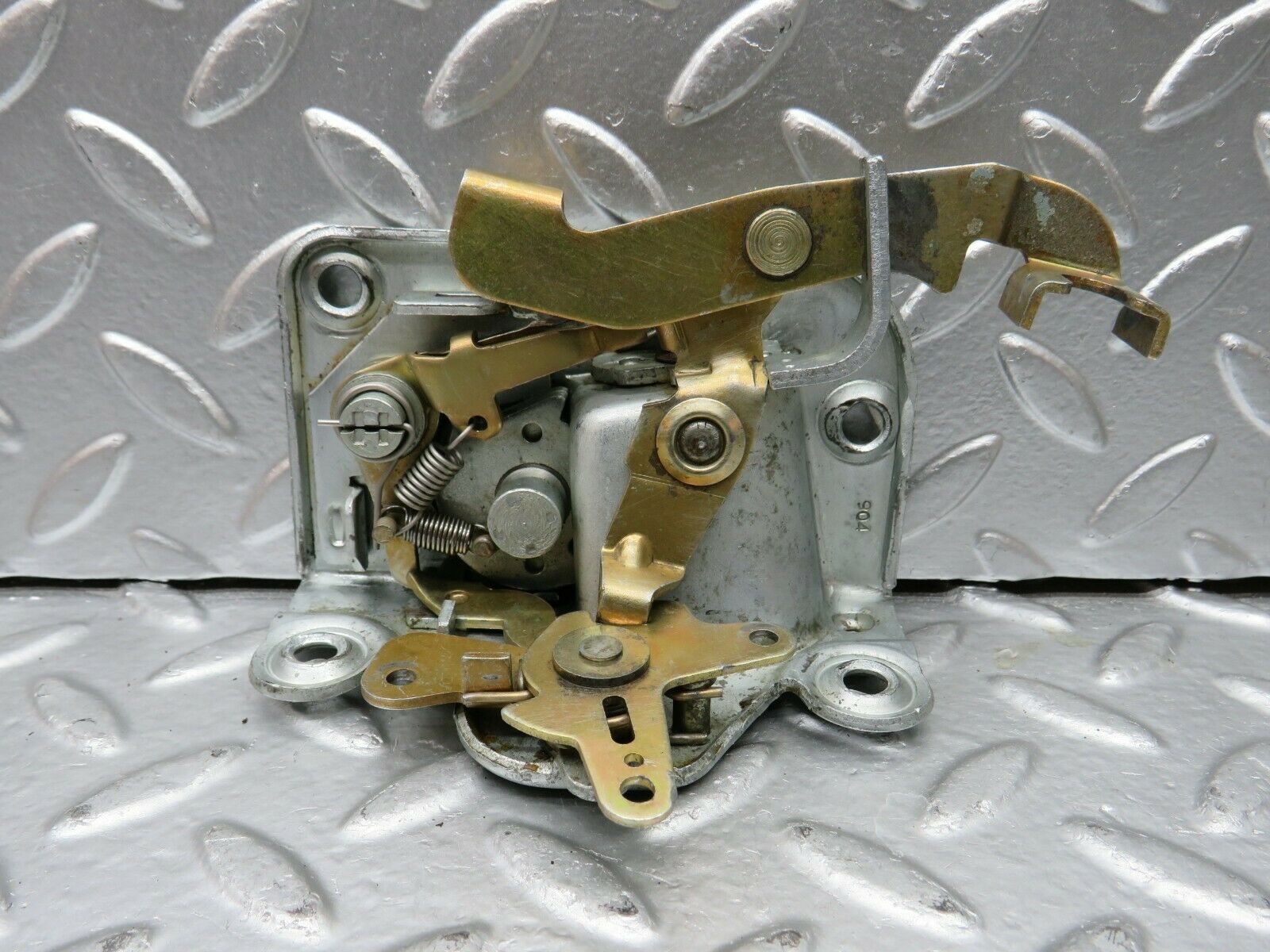 22703 Mercedes-Benz C107 450SLC Coupe Right Door Lock Mechanism