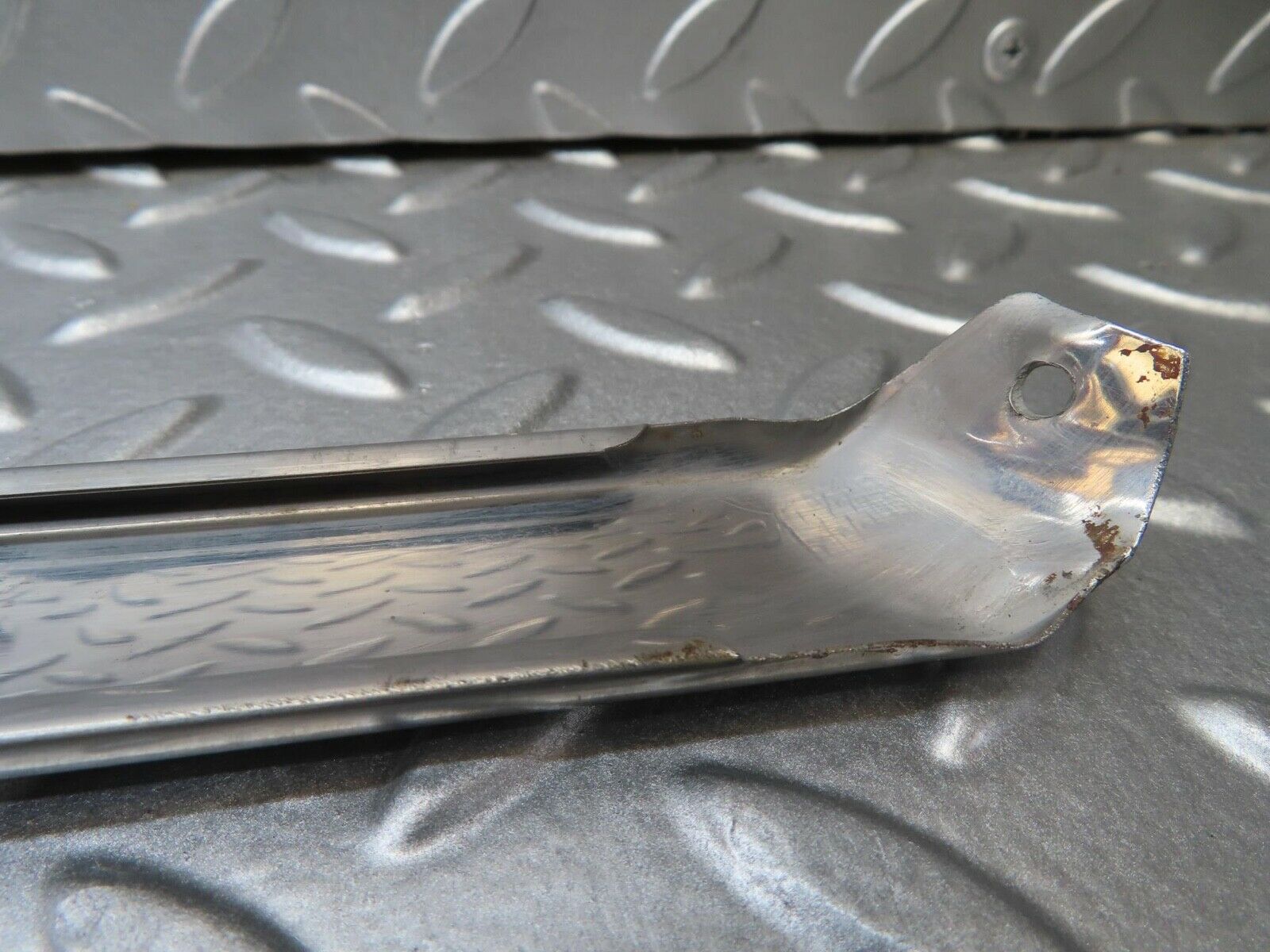 14106 Mercedes-Benz C107 280SLC Right Skirt Chrome Trim Strip