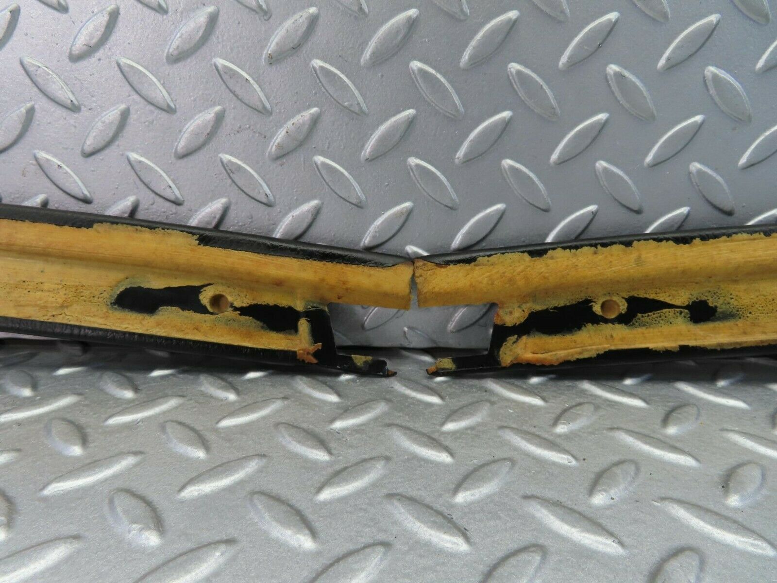 7859 Mercedes-Benz W115 220D Interior Roof Panel Trim