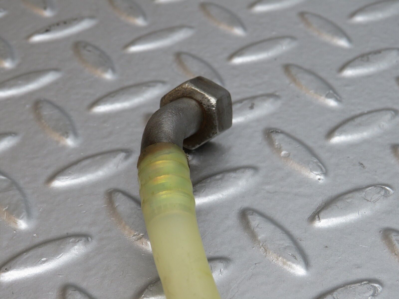 31087 Mercedes-Benz W123 200D Brake Servo Vacuum Pipe