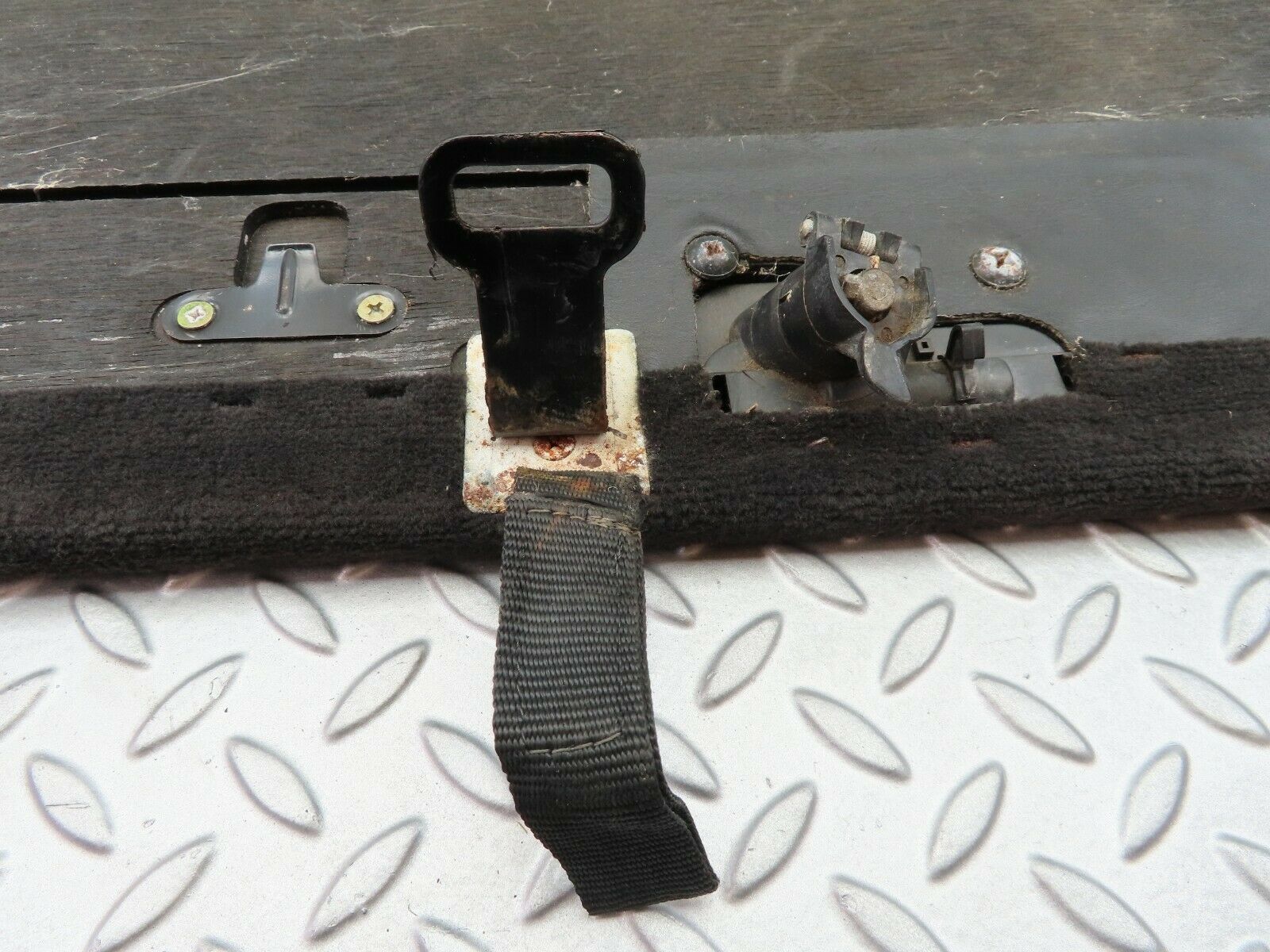 6663 Mercedes-Benz S124 E220 Wagon Boot Floor Carpet