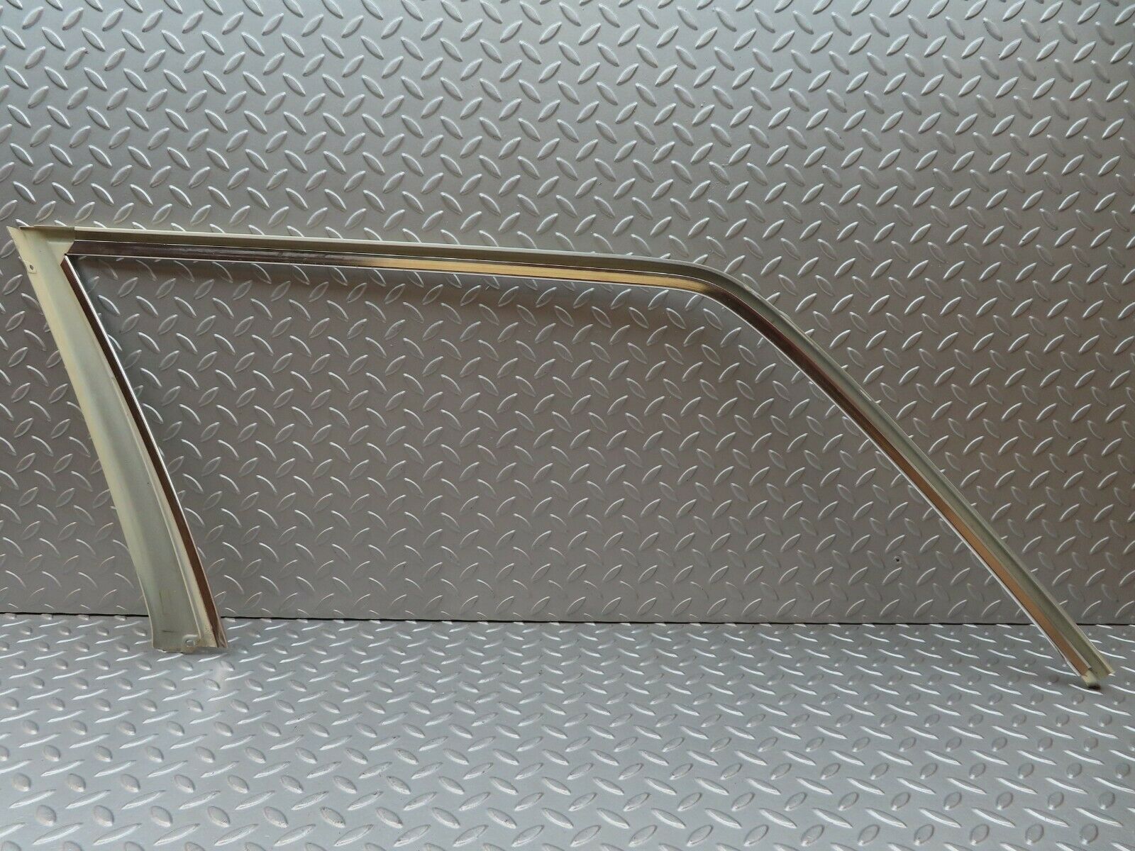 4024 Mercedes-Benz S123 200T Wagon Window Frame Rear Right