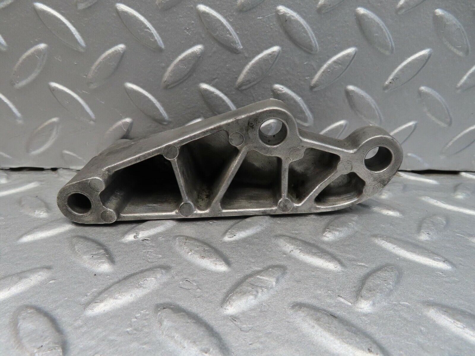 16029 Mercedes-Benz W123 280E Power Steering Pump Bracket 1104663141