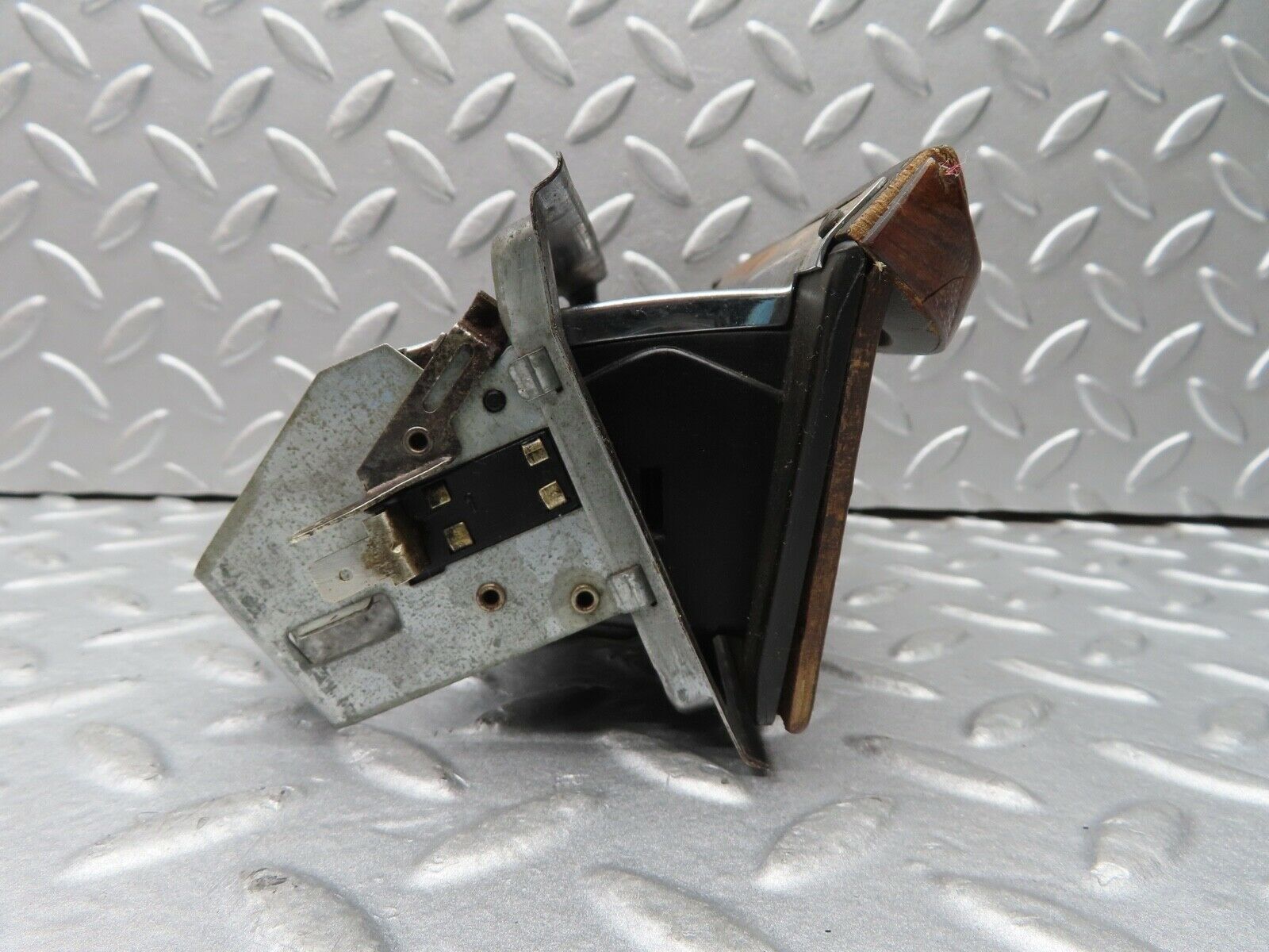 16880 Mercedes-Benz C123 280CE Coupe Centre Console Ashtray Wood Finish