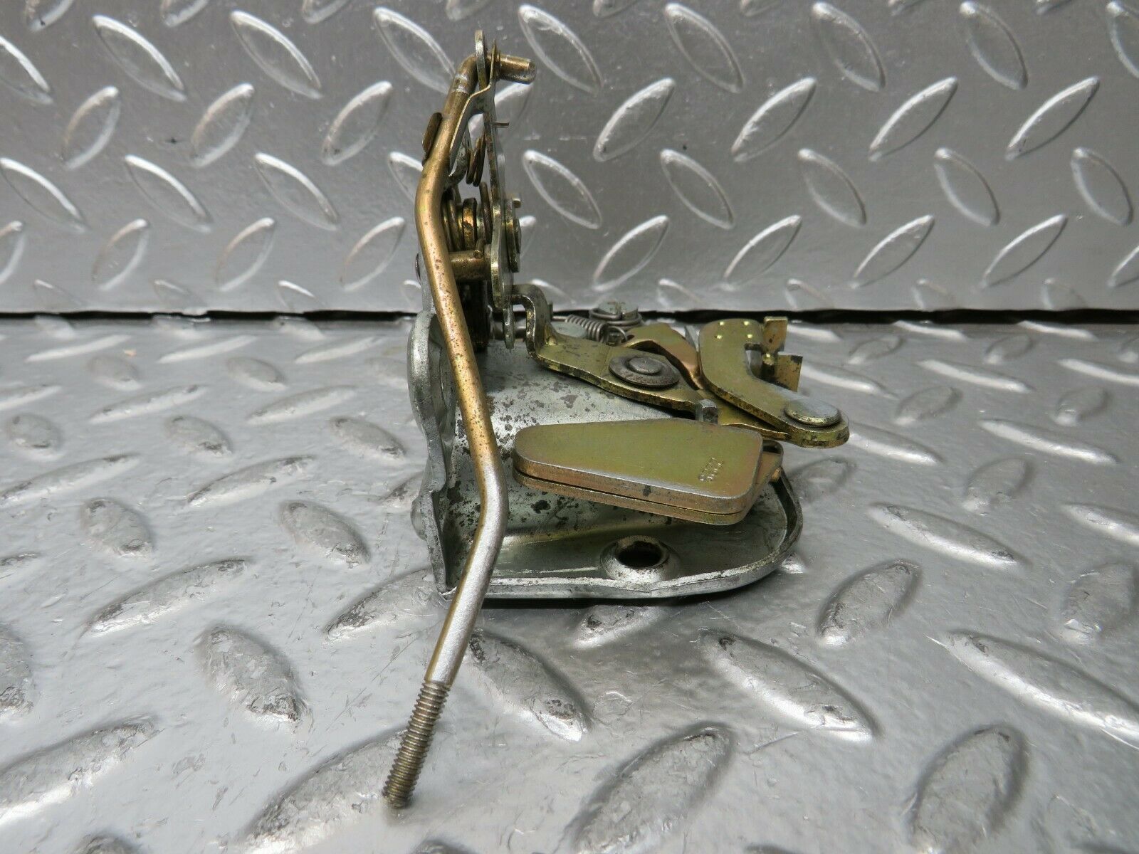 23458 Mercedes-Benz W114 280E Front Right Door Lock Mechanism