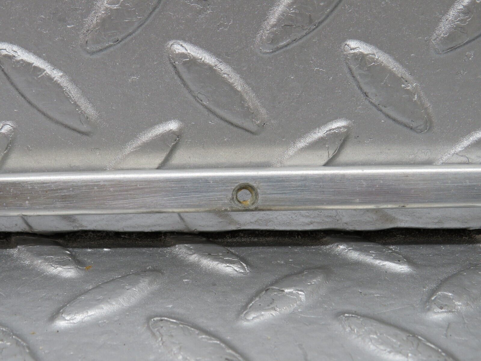 36216 Mercedes-Benz W126 420SE Sunroof Chrome Trim