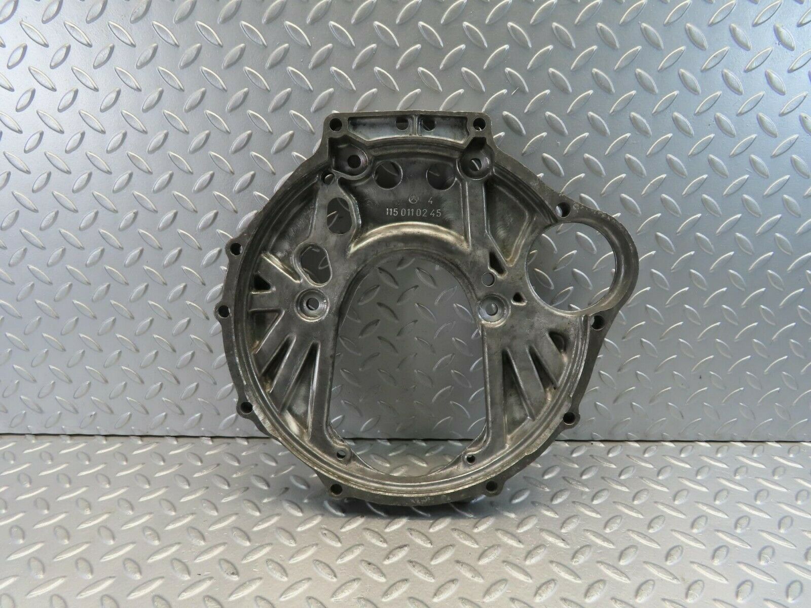 10950 Mercedes-Benz W115 220D Gearbox Flange 1150110245