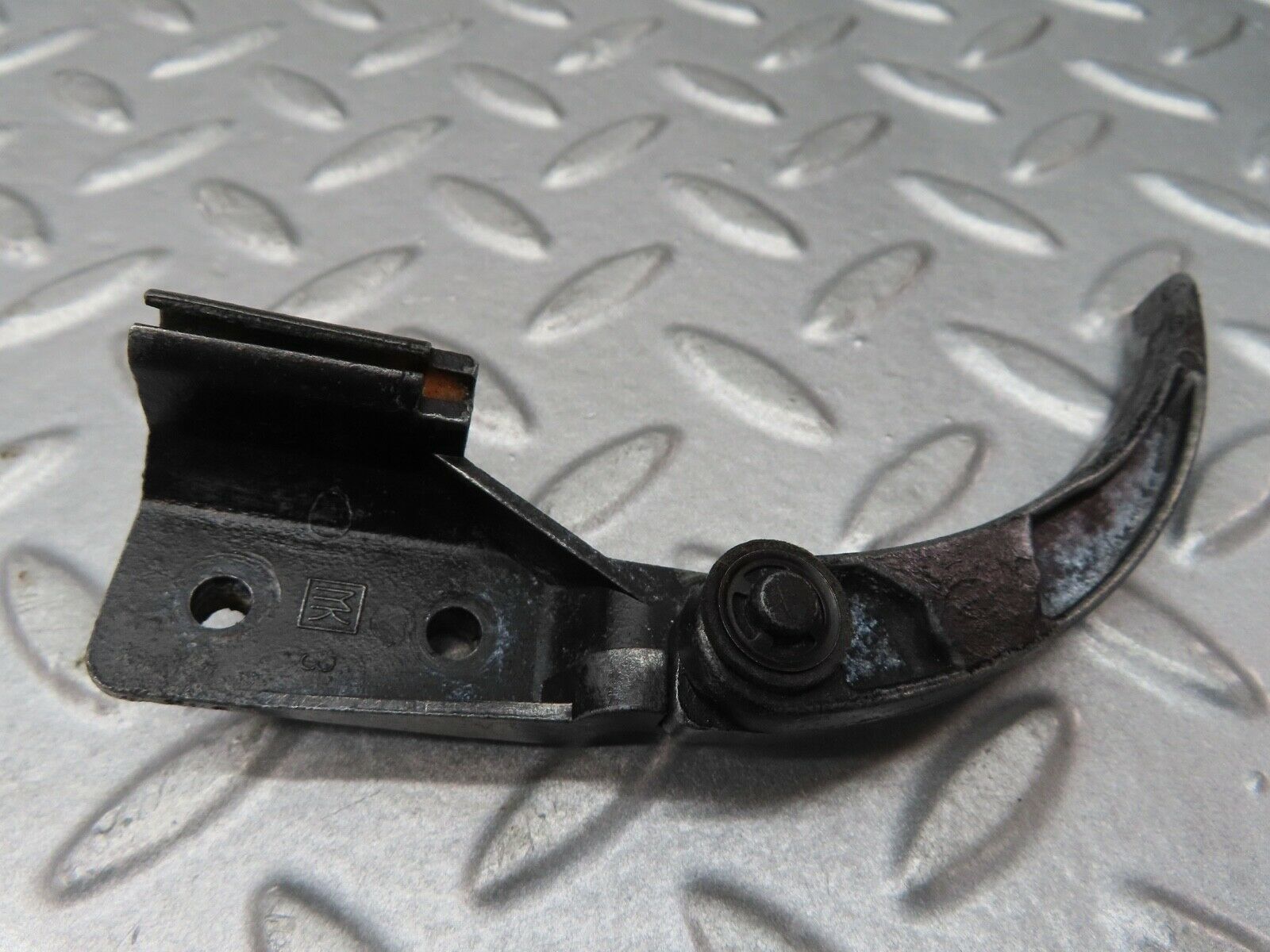 17002 Mercedes-Benz C123 280CE Coupe Hood Opener Bonnet Opener Release