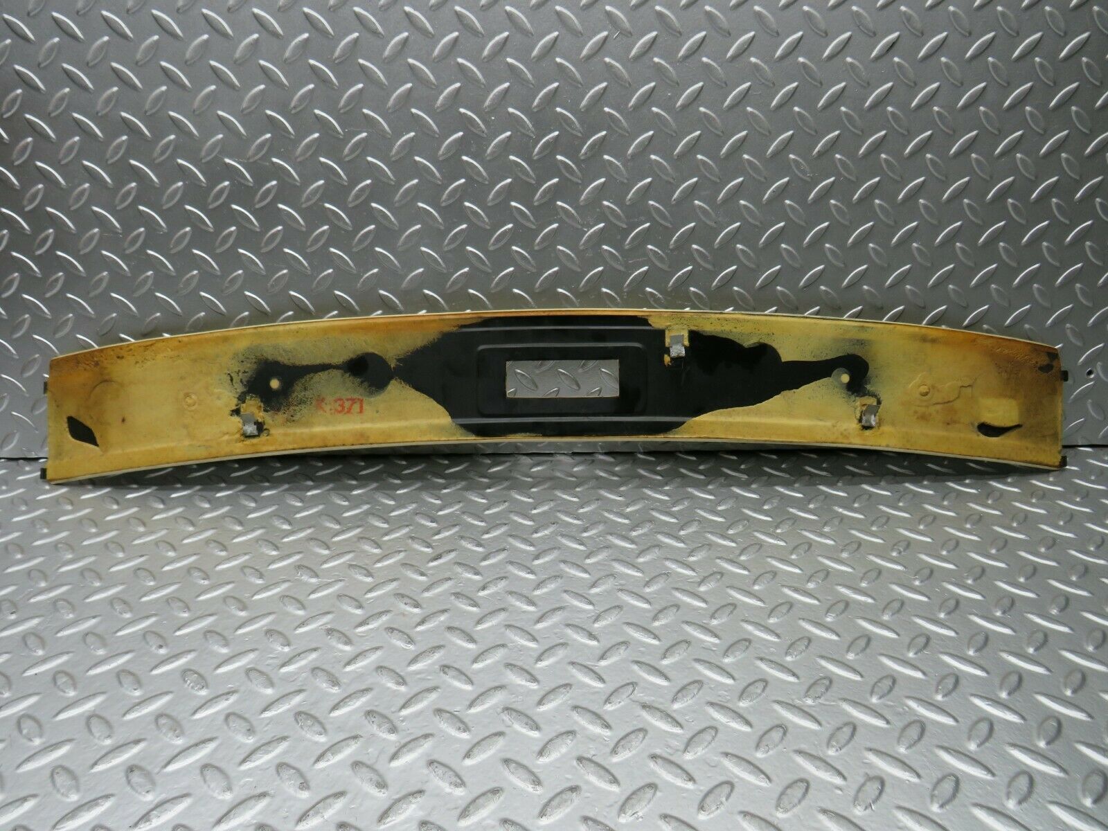 22662 Mercedes-Benz C107 450SLC Coupe Rear Headlining Roof Panel Cream