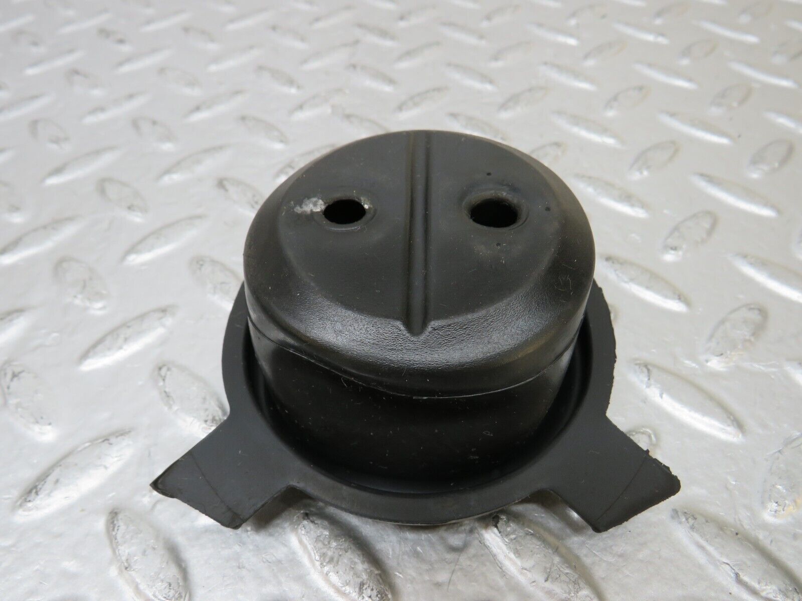 25883 Mercedes-Benz W124 280E Fuel Tank Rubber Seal 1244710481