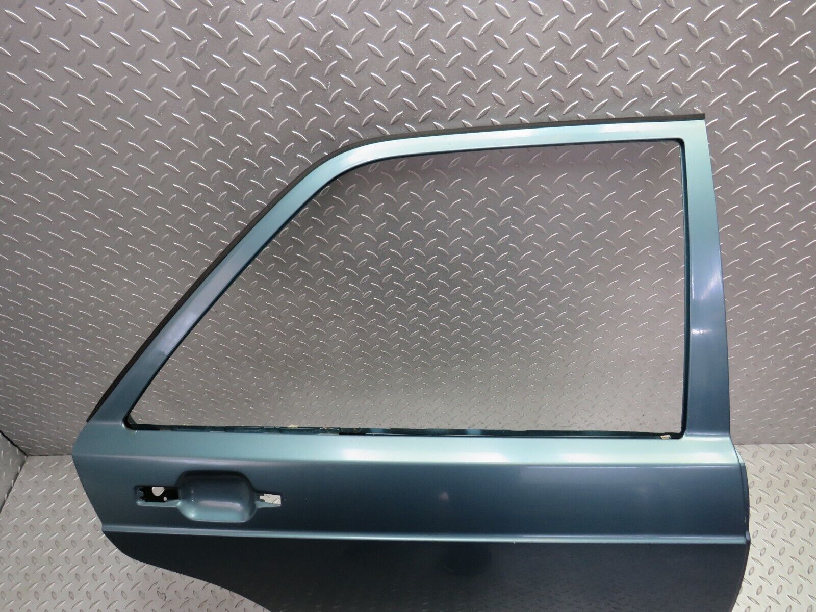 30826 Mercedes-Benz W201 190E 2.0L Rear Right Door