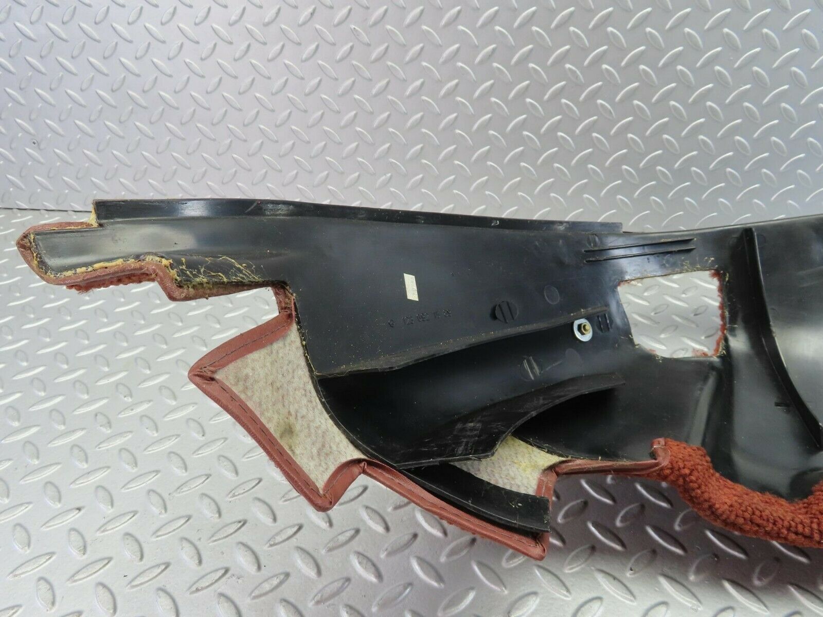 7526 Mercedes-Benz S123 230TE Wagon Wheel Arch Cover Left 1236921589