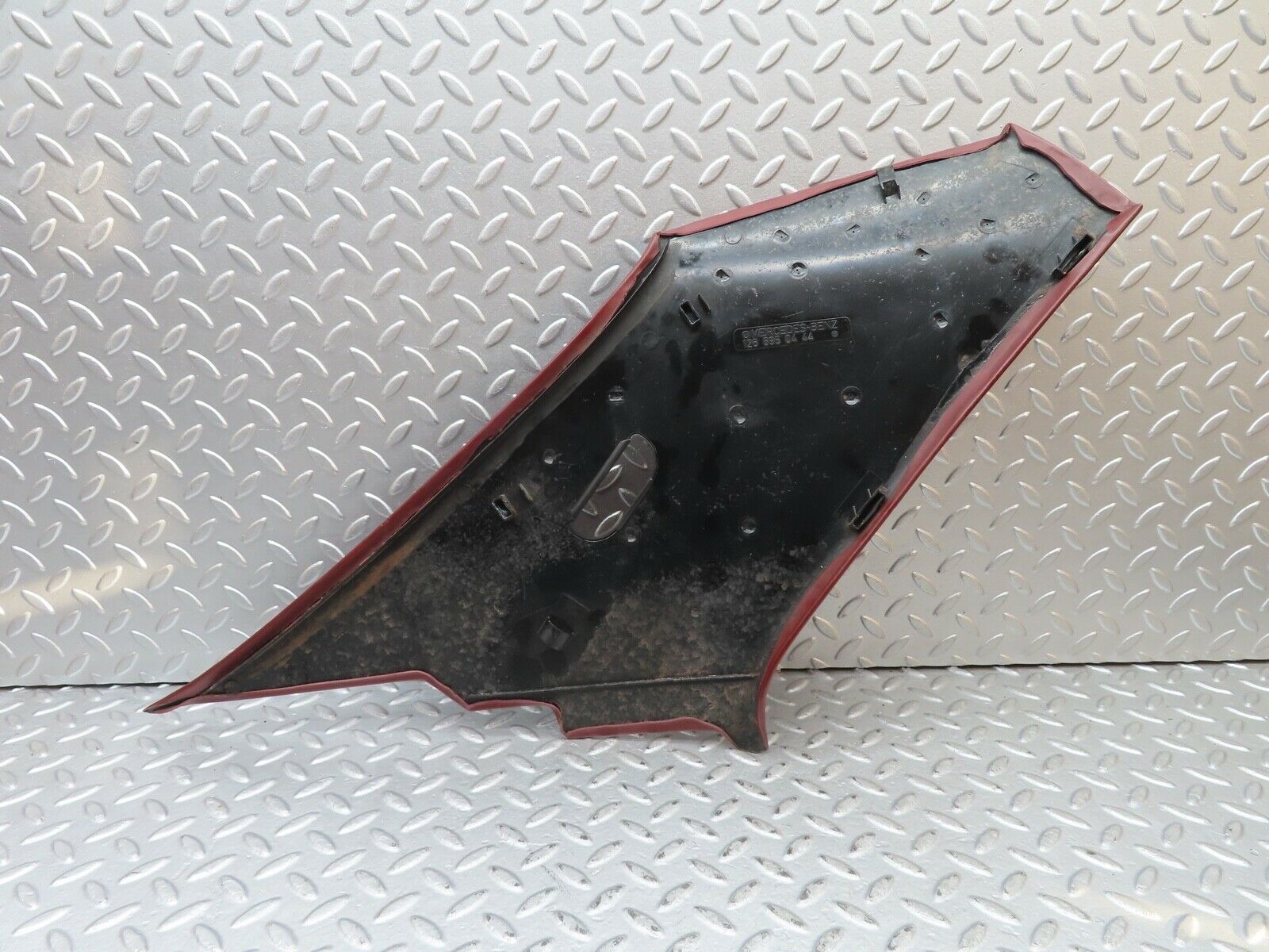 21475 Mercedes-Benz W126 300SE C Pillar Cover Right Side Red 1266950444