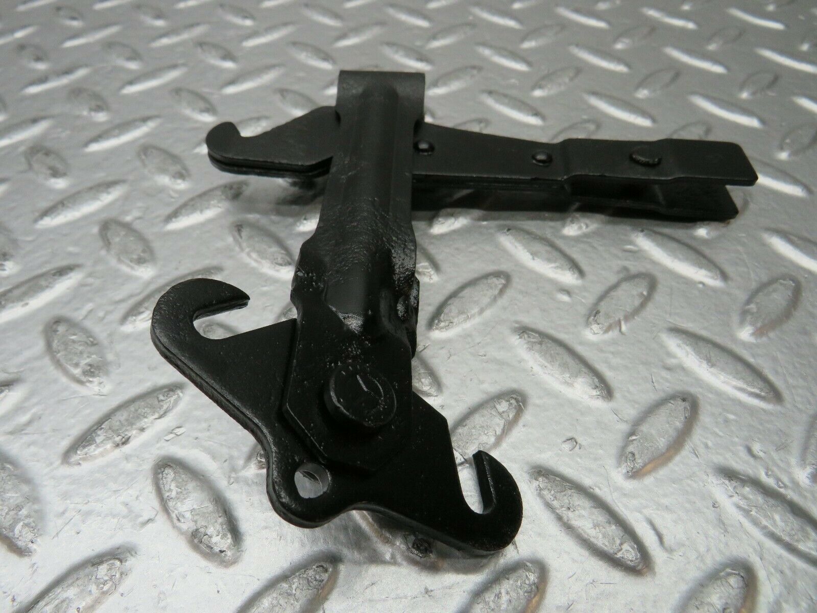 23137 Mercedes-Benz C123 230CE Coupe Handbrake Regulator