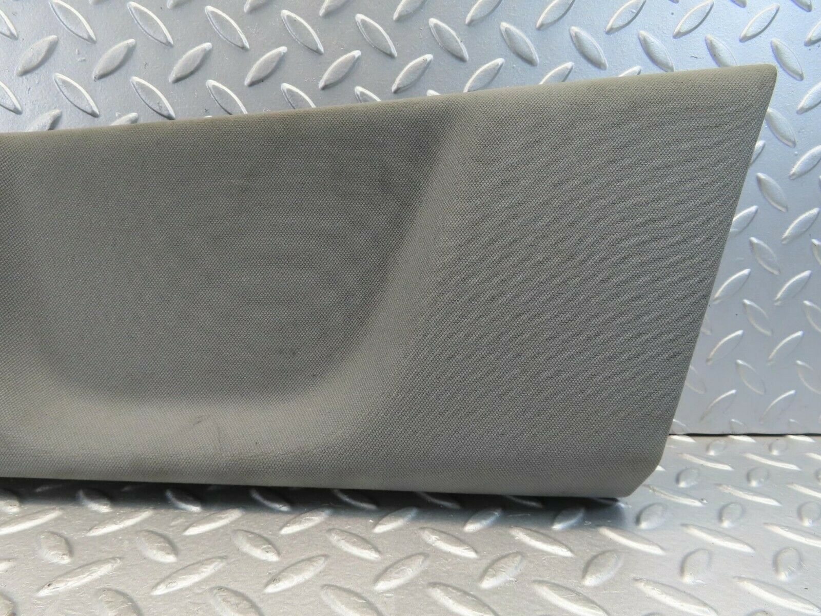 11199 Mercedes-Benz W221 S320 B Pillar Trim Cover Left Side 2216900325