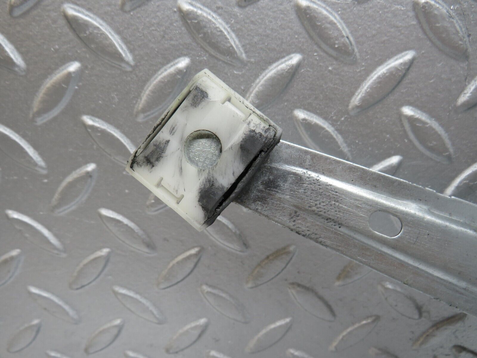 34853 Mercedes-Benz W210 320E Front Right Power Window Regulator