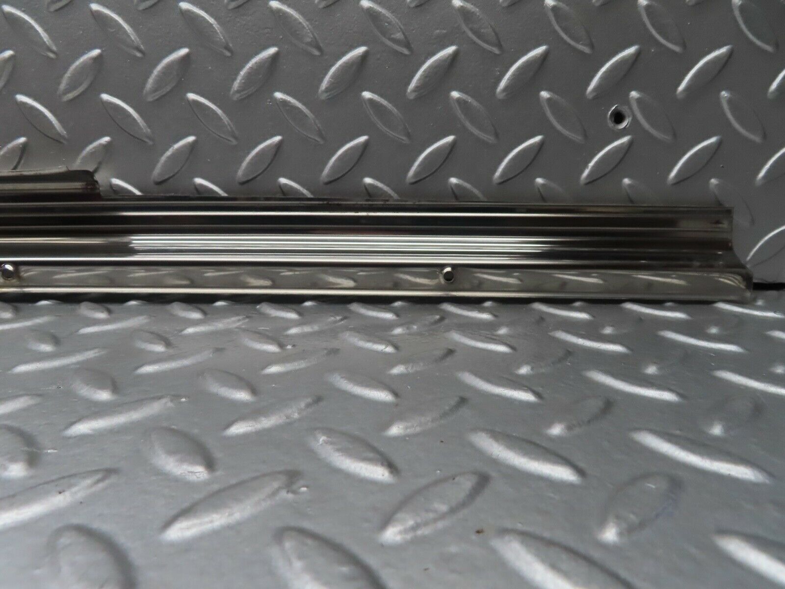 20390 Mercedes-Benz W114 280CE Coupe Right Door Sill Chrome