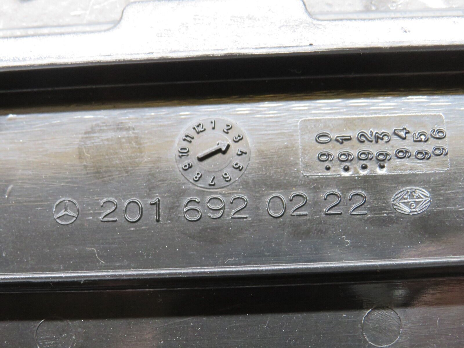 31684 Mercedes-Benz W201 190LE 1.8L B Pillar Bottom Cover Right Black 2016920222