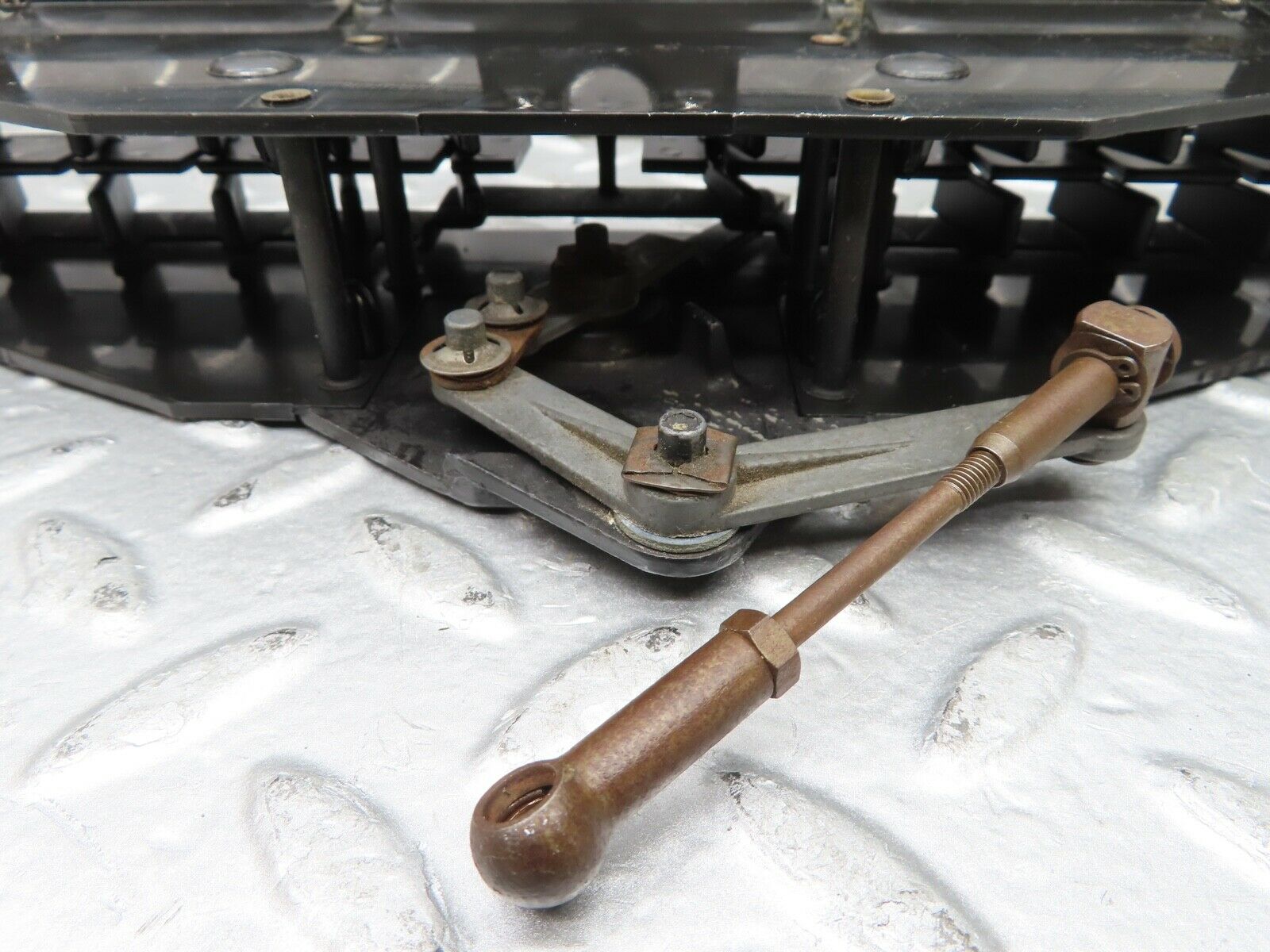 20896 Mercedes-Benz W114 250CE Coupe Dashboard Centre Air Vent 1158300003