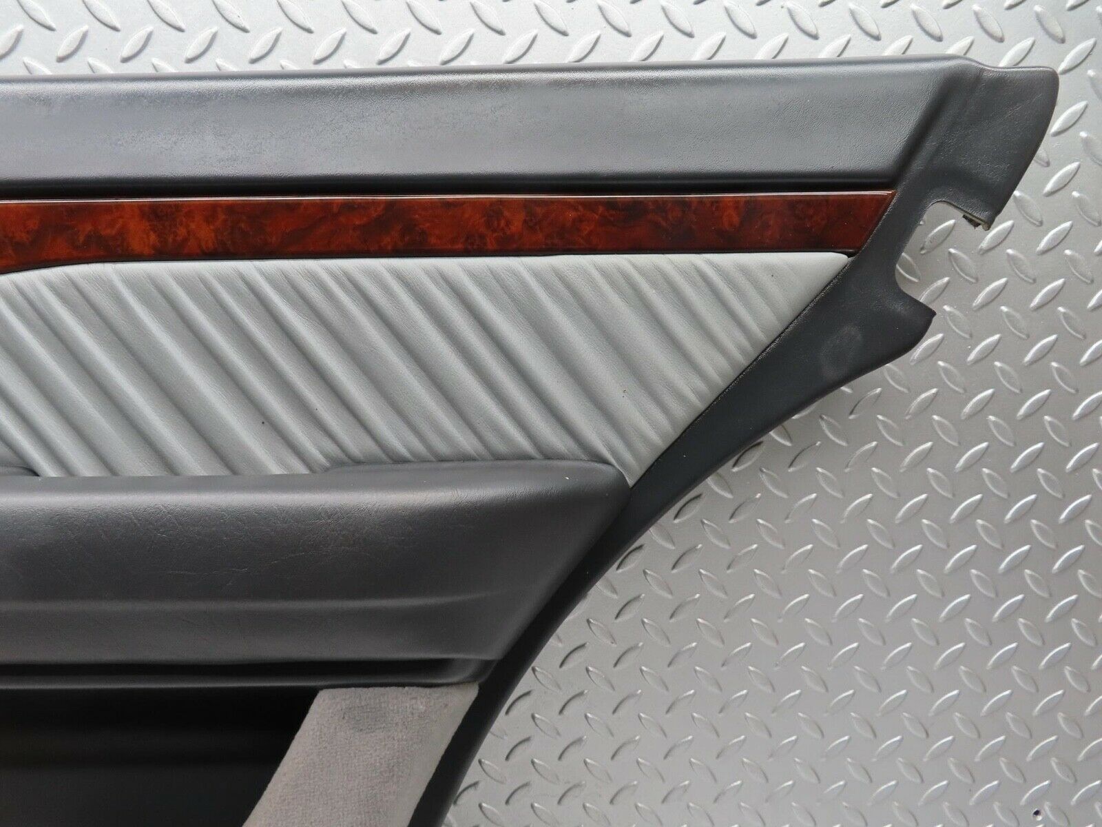 15107 Mercedes-Benz W140 S320 Rear Right Door Card