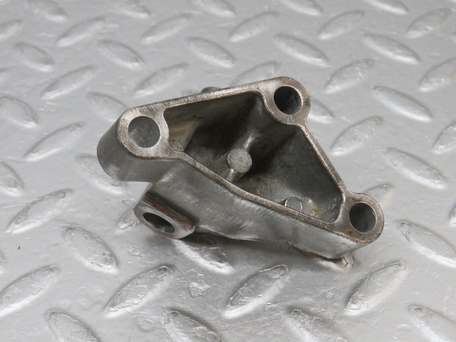 36576 Mercedes-Benz W201 190E 2.0L Alternator Generator Support Bracket 1021550835