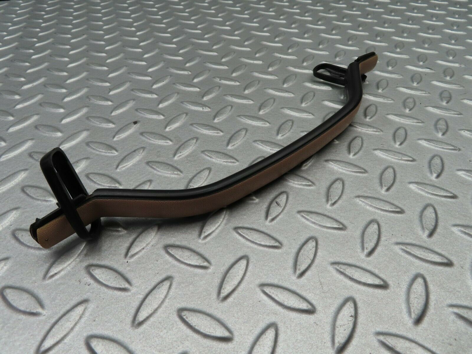 5667 Mercedes-Benz W123 200 Interior Roof Grab Handle