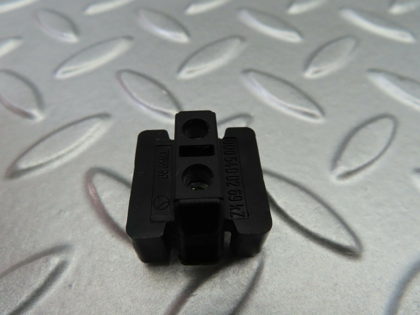 6514 Mercedes-Benz S124 E220 Wagon Wiring Cable Junction Box 0005400269