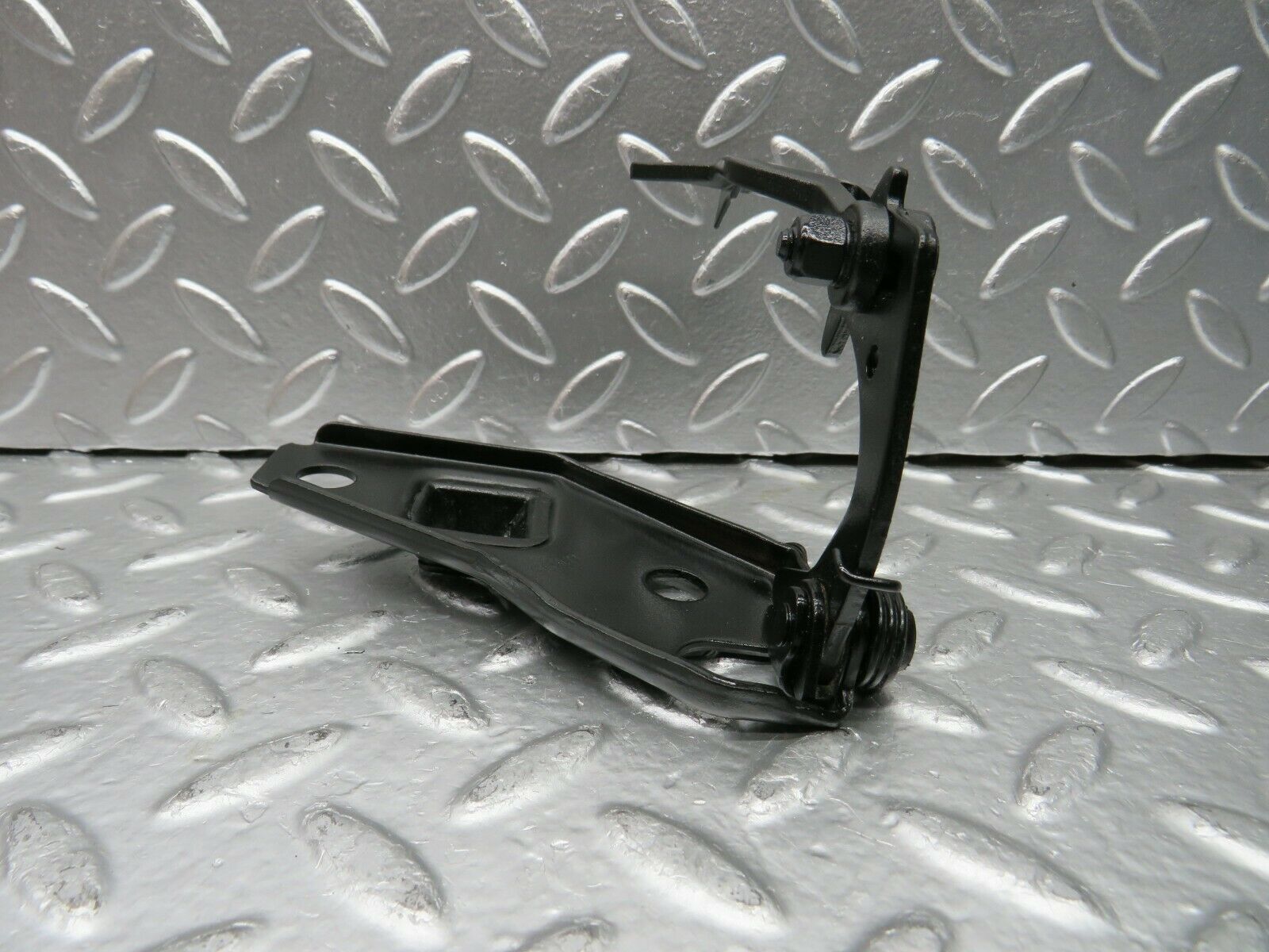 22614 Mercedes-Benz C124 E220 Coupe Bonnet Release Latch 1248800360