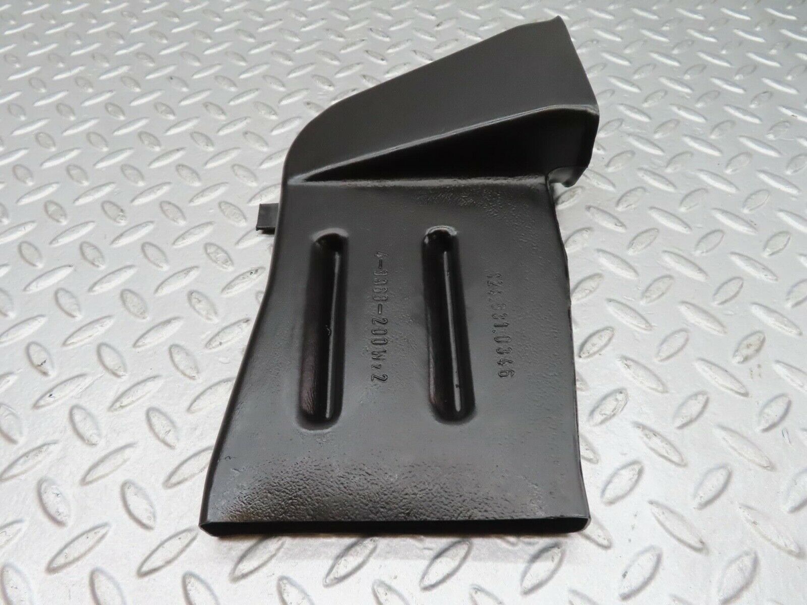 16194 Mercedes-Benz W124 260E Ventilation Air Duct Left Side 1248310346