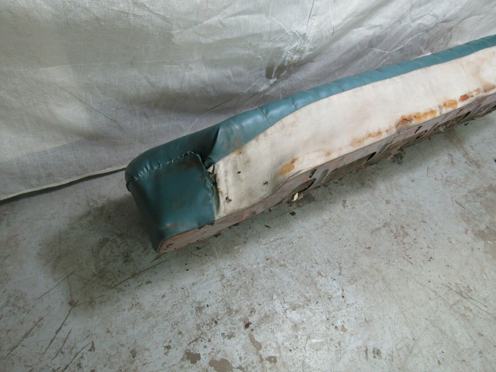 3259 Mercedes-Benz W120 PONTON Rear Seat Blue Bottom