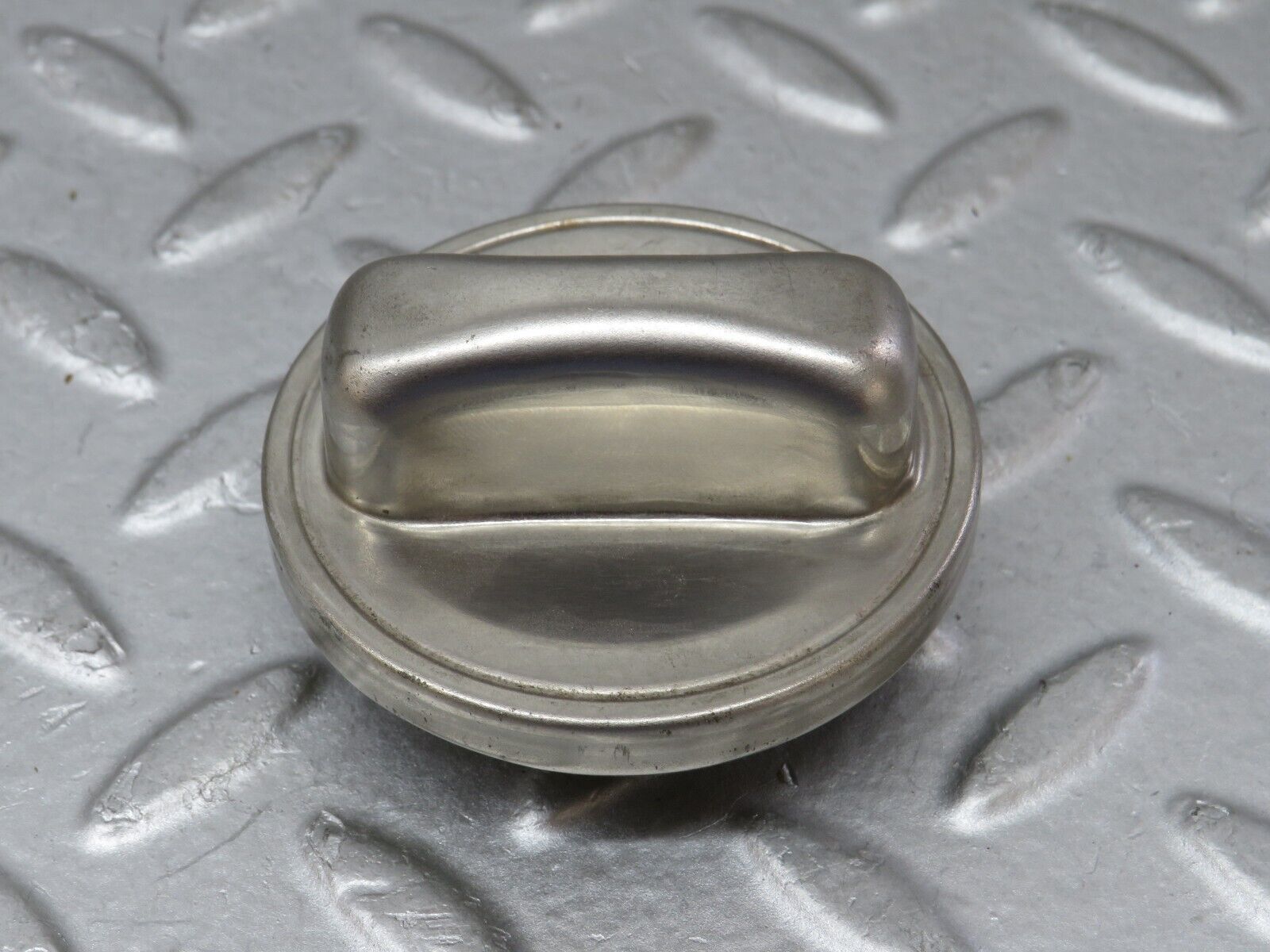 36335 Mercedes-Benz W126 420SE Fuel Tank Cap 1244700005