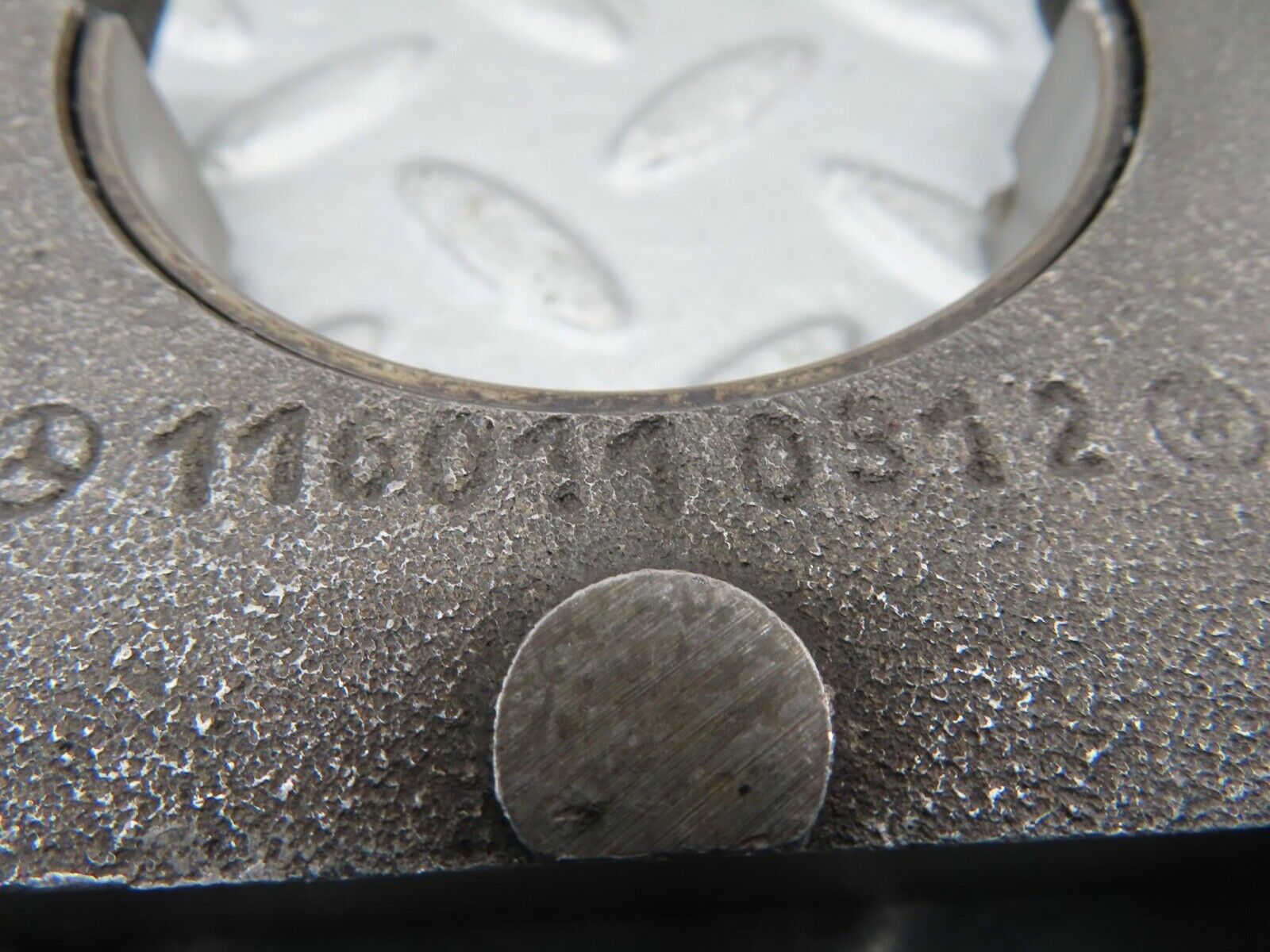 16542 Mercedes-Benz C107 350SLC Coupe Crankshaft Bearing Holder Block 1160110312