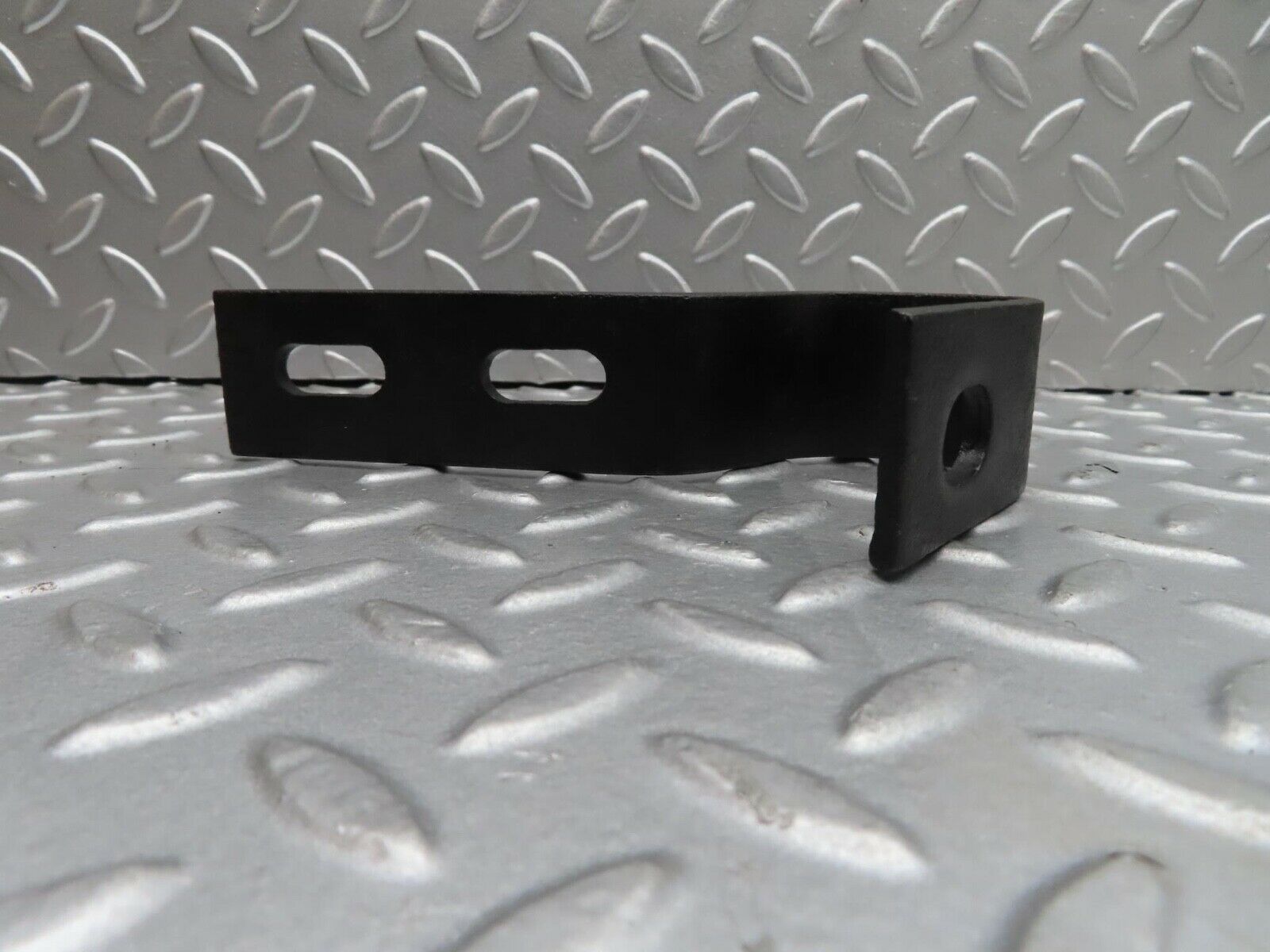 12280 Mercedes-Benz W108 280SE 3.5 Front Bumper Bracket