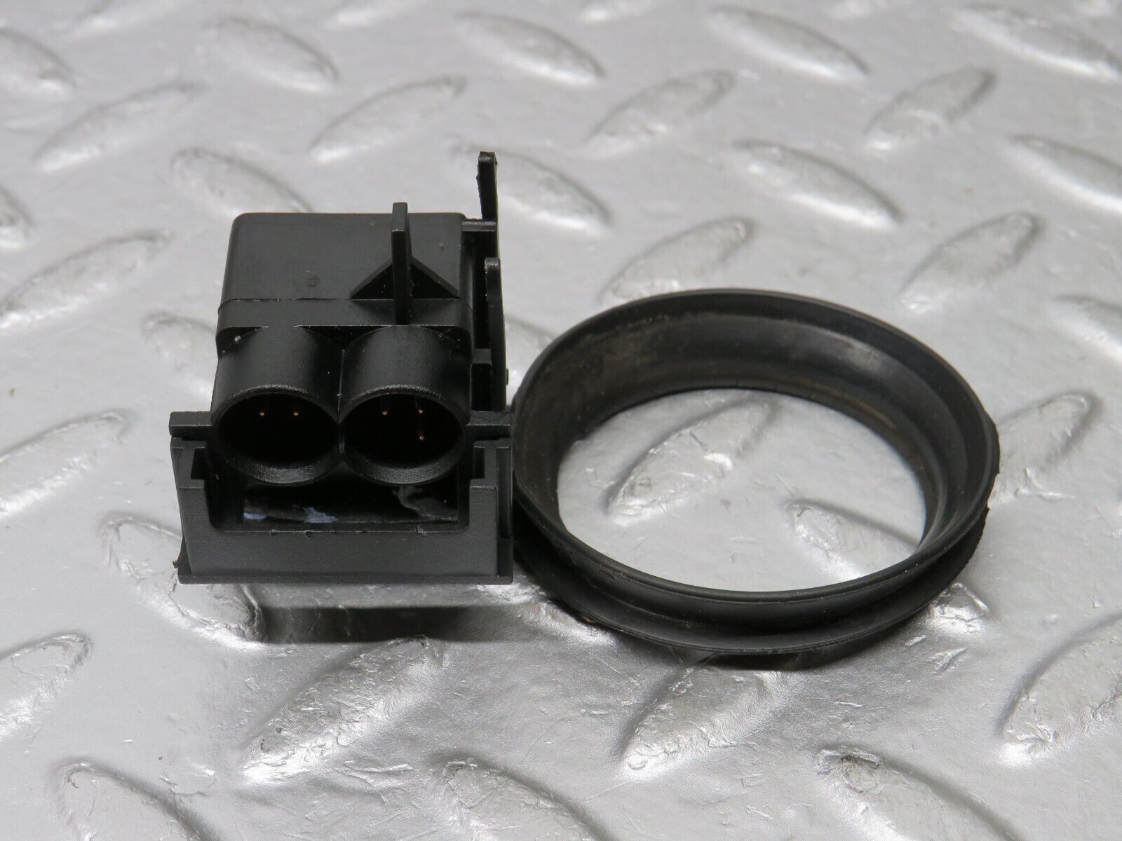 38322 Mercedes-Benz R129 280SL Coupe Trunk Lock Infrared Receiver 1297580898