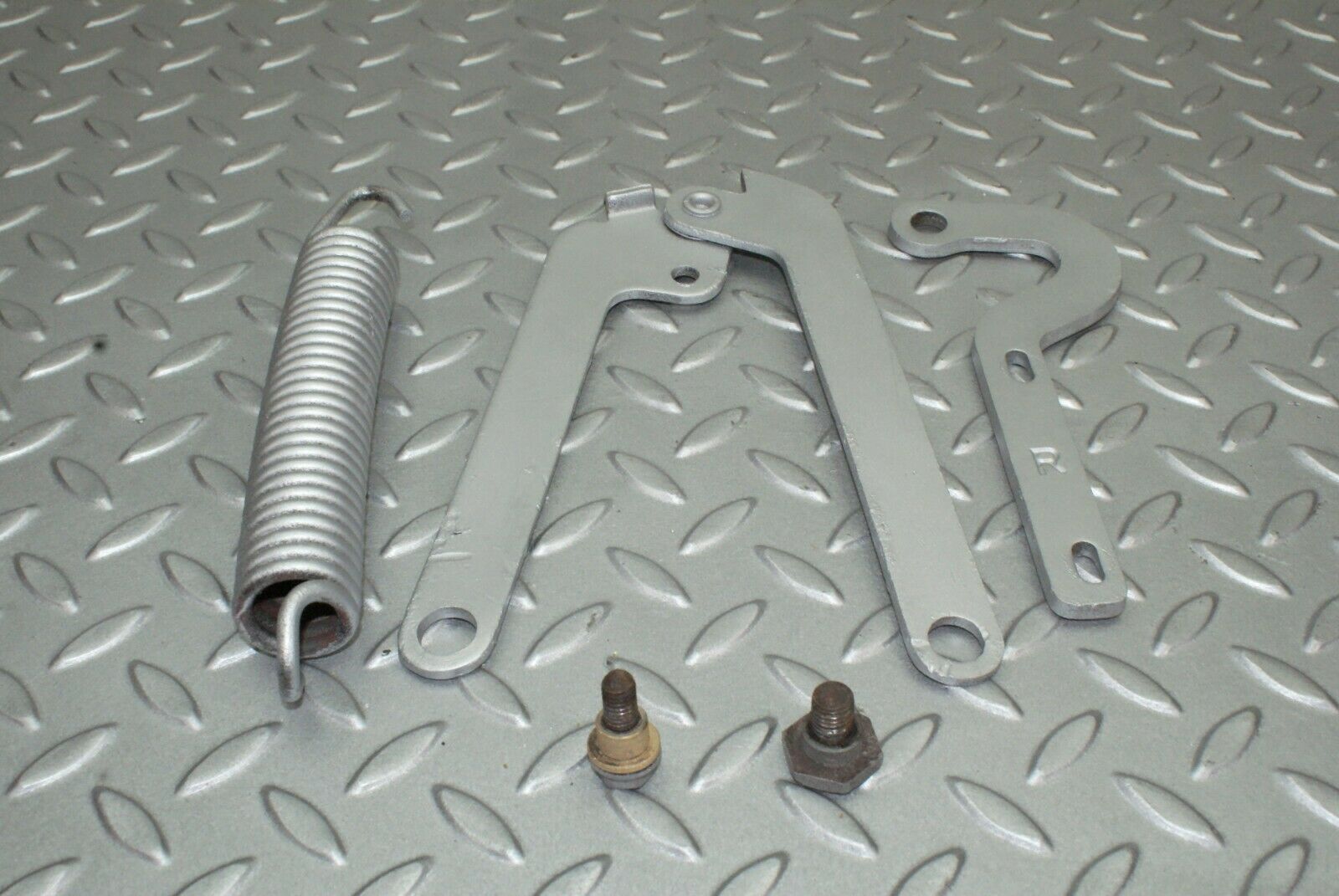 2502 Mercedes-Benz W116 350SE Bonnet Hinge Right Side