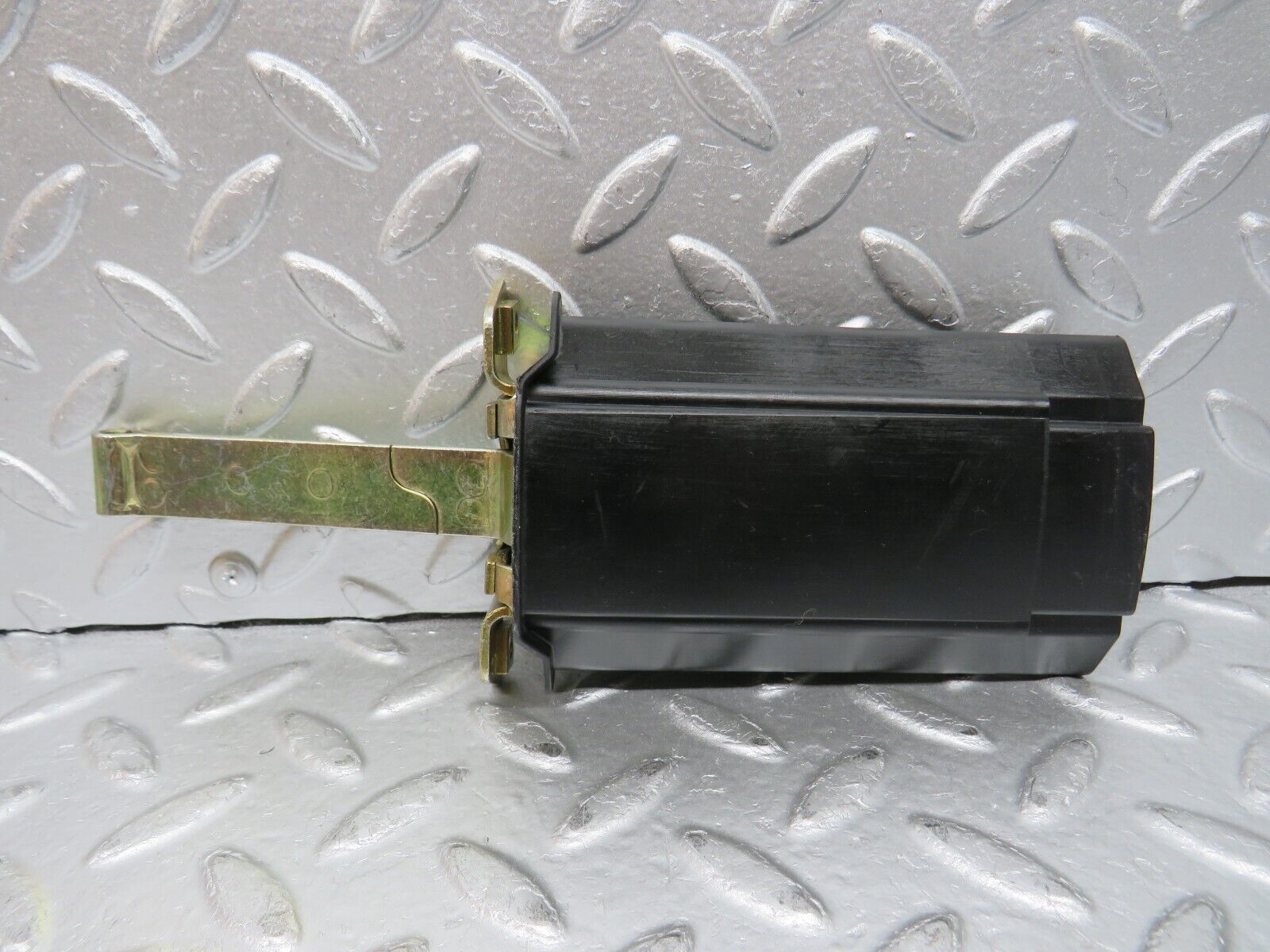 32441 Mercedes-Benz S124 300TE Wagon Door Safety Check Strap