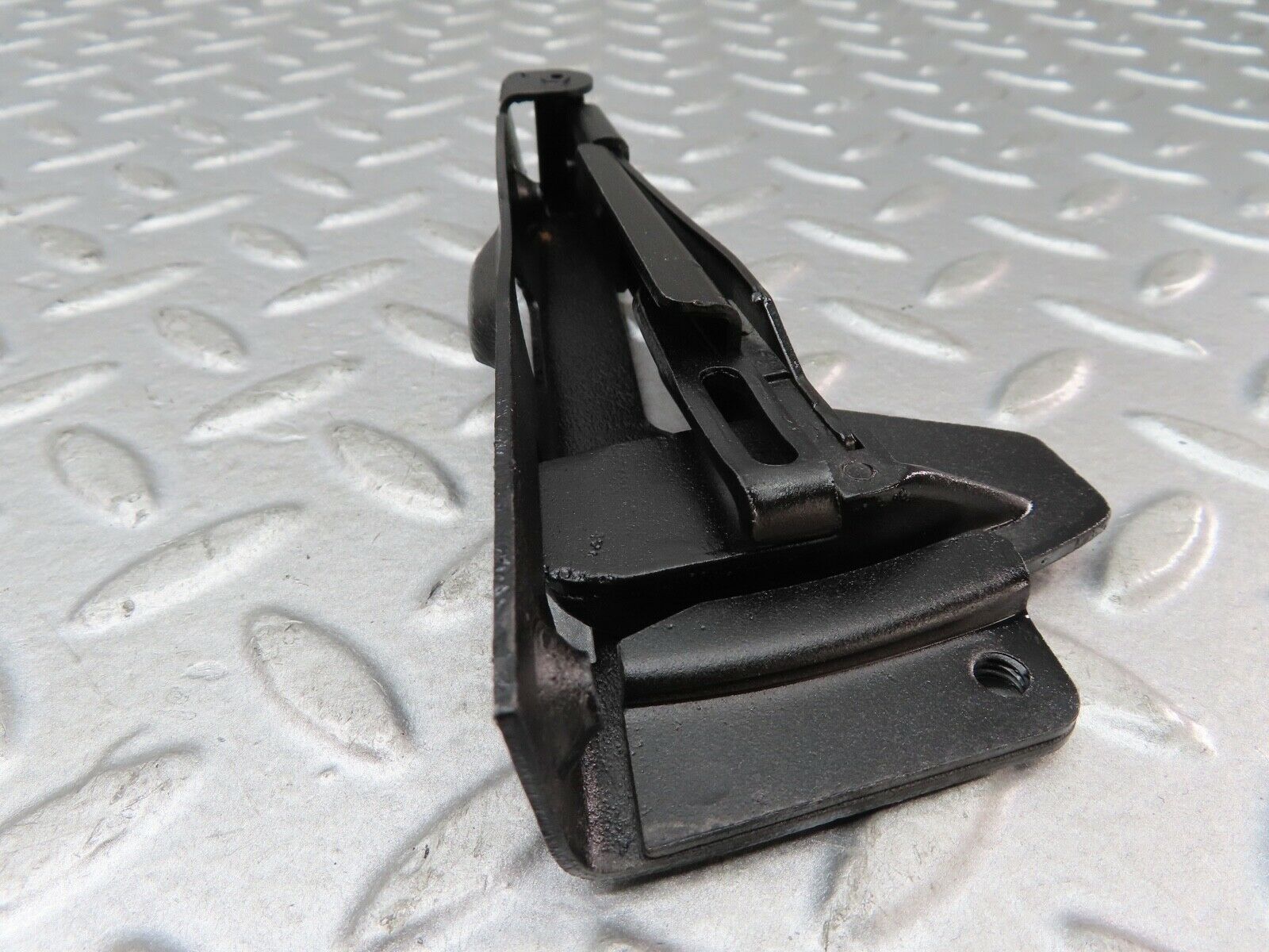 18832 Mercedes-Benz W121 190b Ponton Trunk Lock