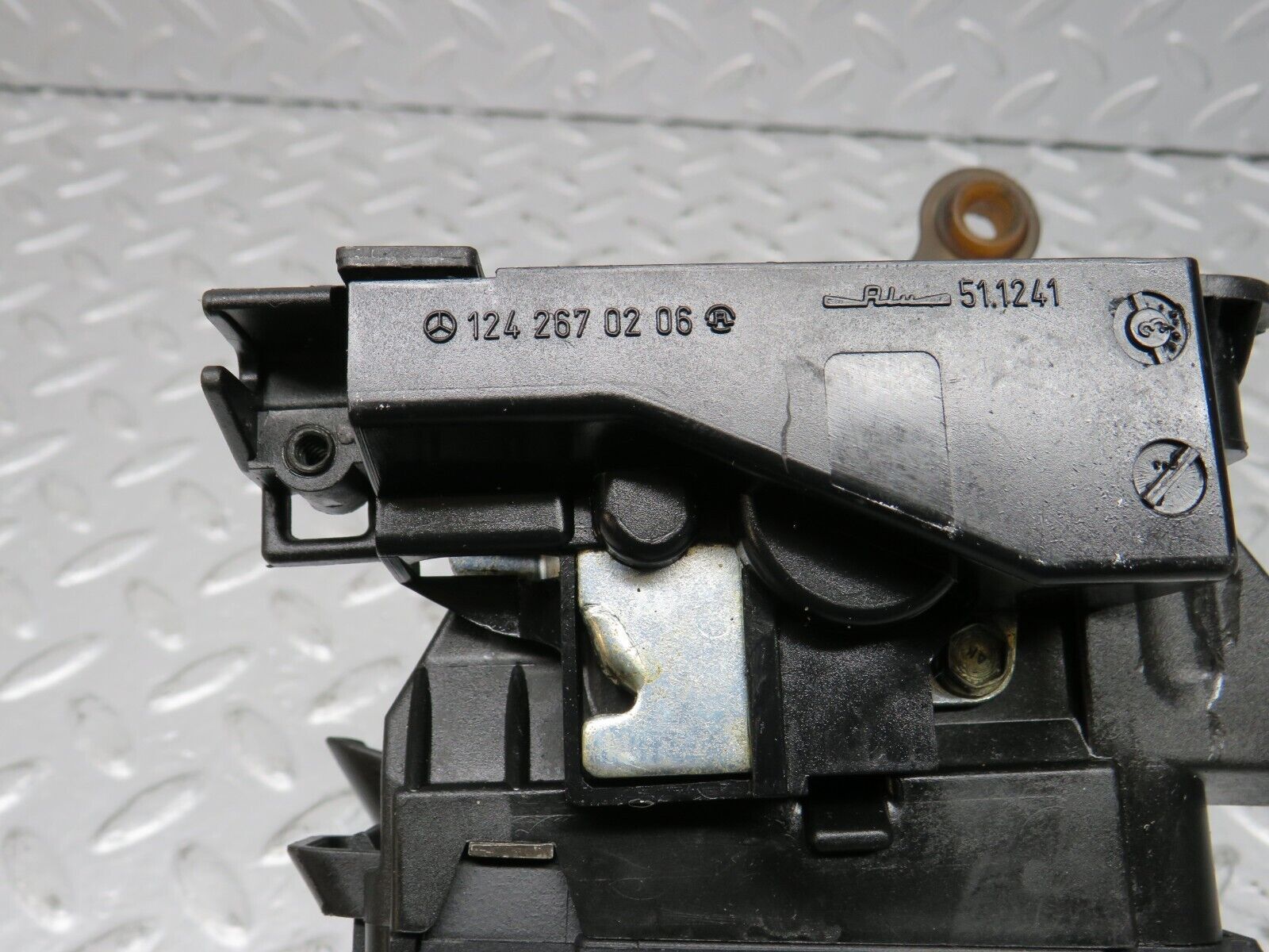 38731 Mercedes-Benz W201 190E 2.6L Automatic Gear Selector 1292670637 1242670206