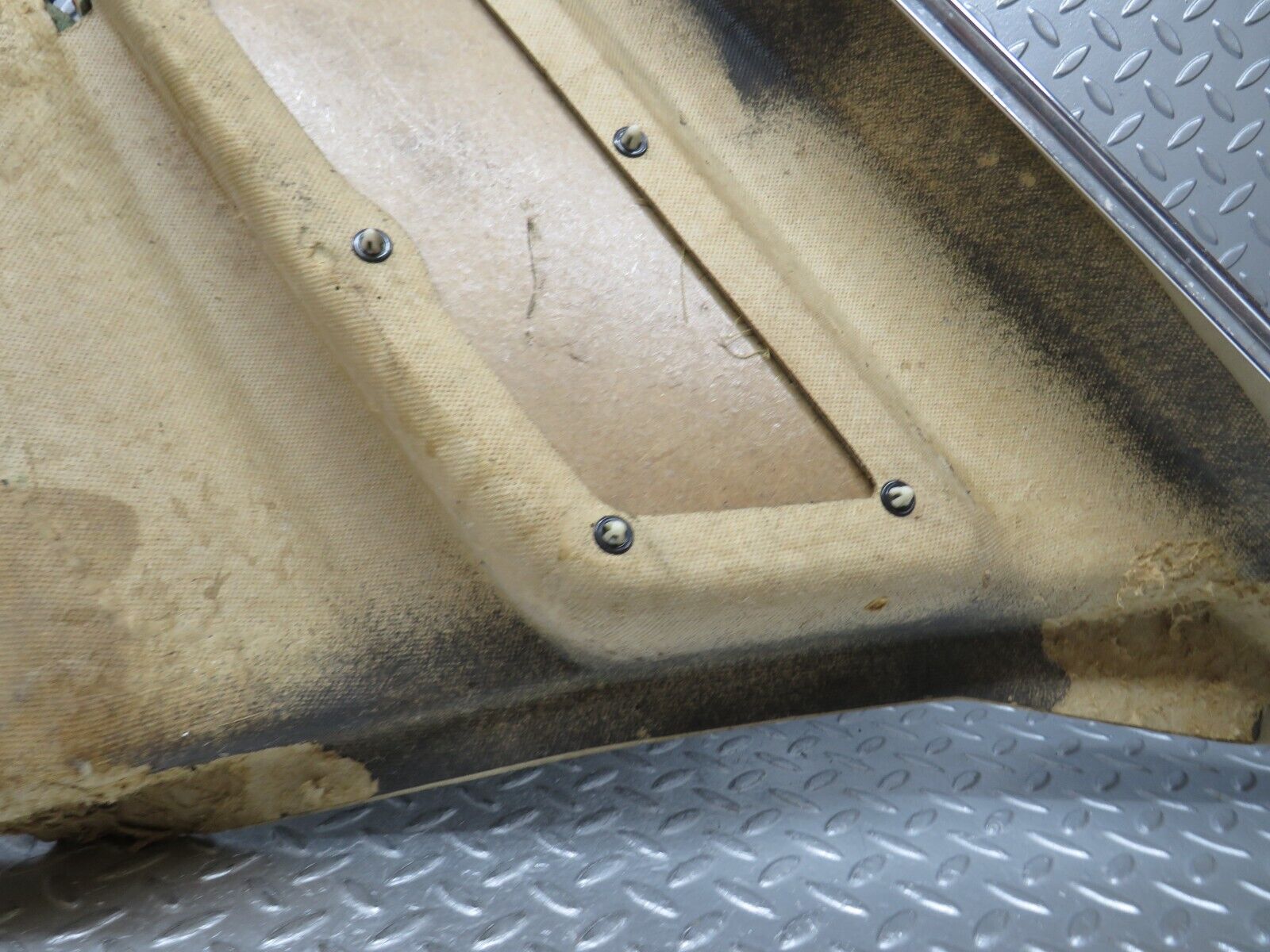 37072 Mercedes-Benz C126 420SEC Coupe Rear Left Card Panel Beige