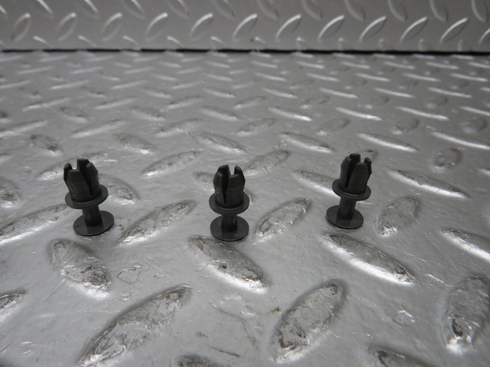 29896 Mercedes-Benz W123 230E Glove Box 1236890491