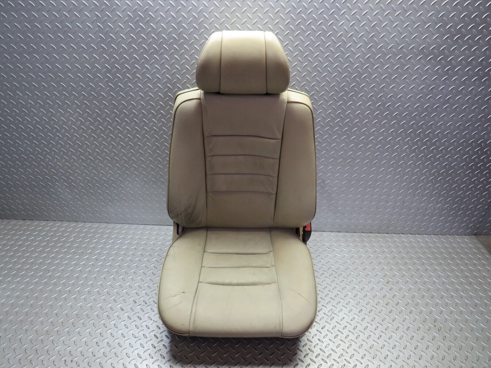 34547 Mercedes-Benz C126 380SEC Front Right Electric Driver Seat Leather Beige