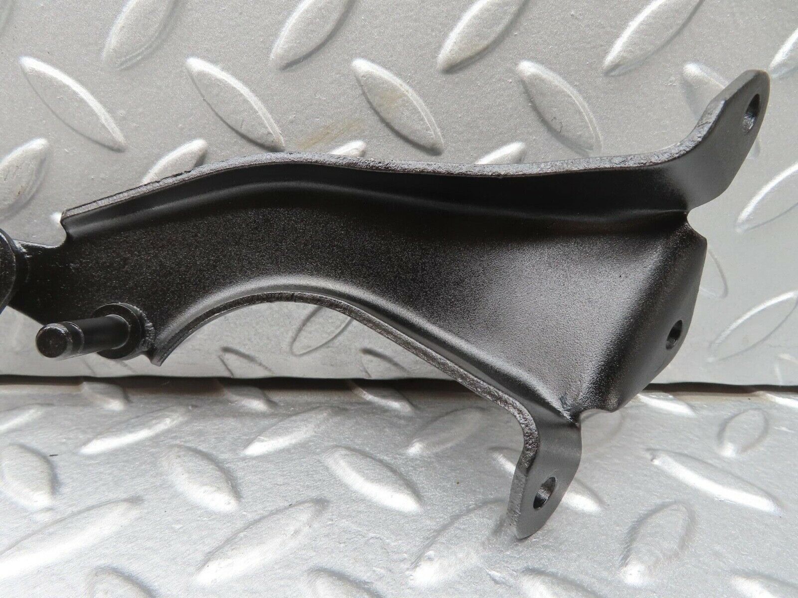 13160 Mercedes-Benz W111 220S Throttle Linkage