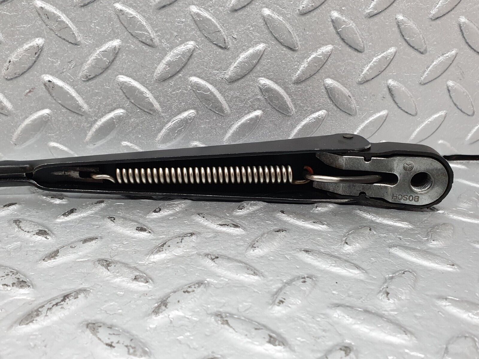 41209 Mercedes-Benz W126 300SE Windscreen Wiper Arm Left Side