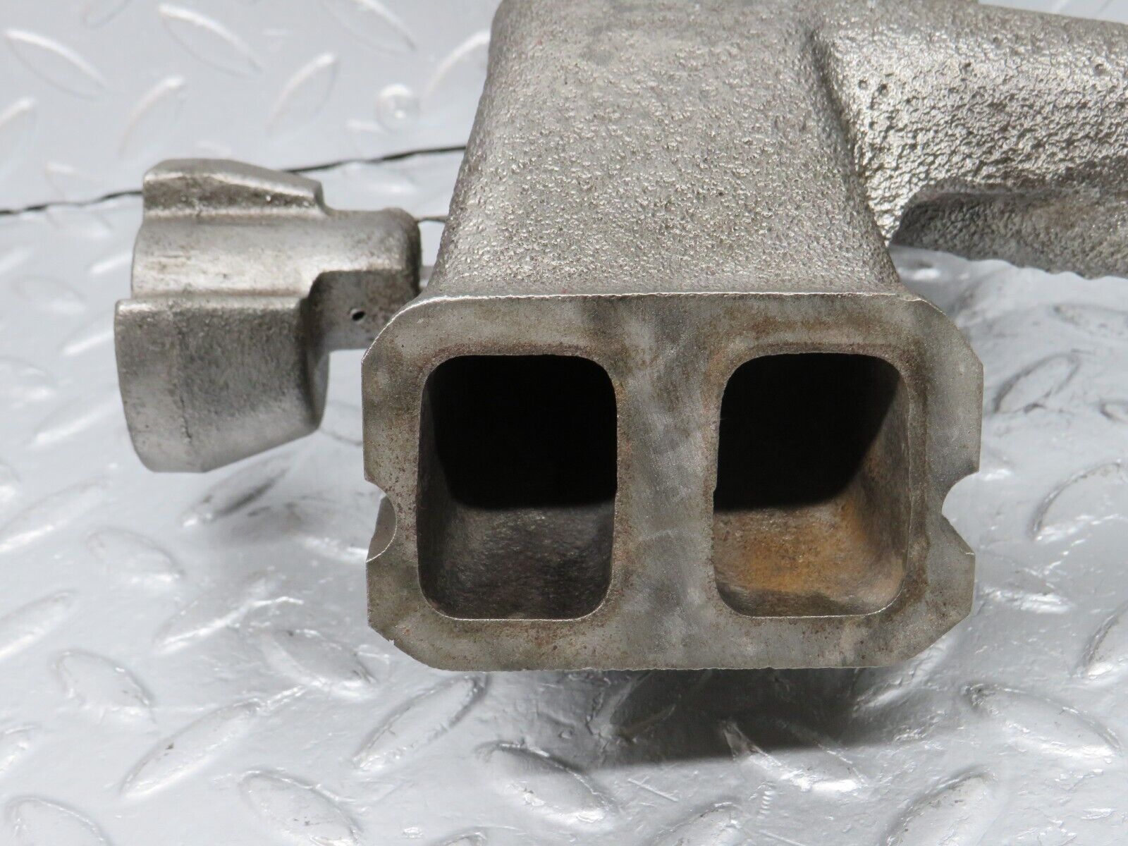 40425 Mercedes-Benz W110 230 Exhaust Manifold 1081420102 1801430207