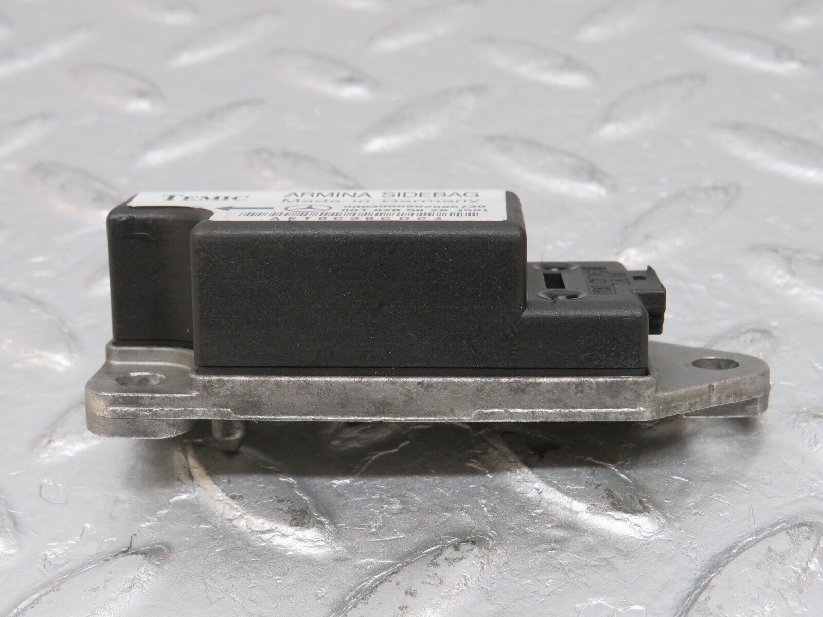 33170 Mercedes-Benz W210 Airbag Crash Sensor 0018205626