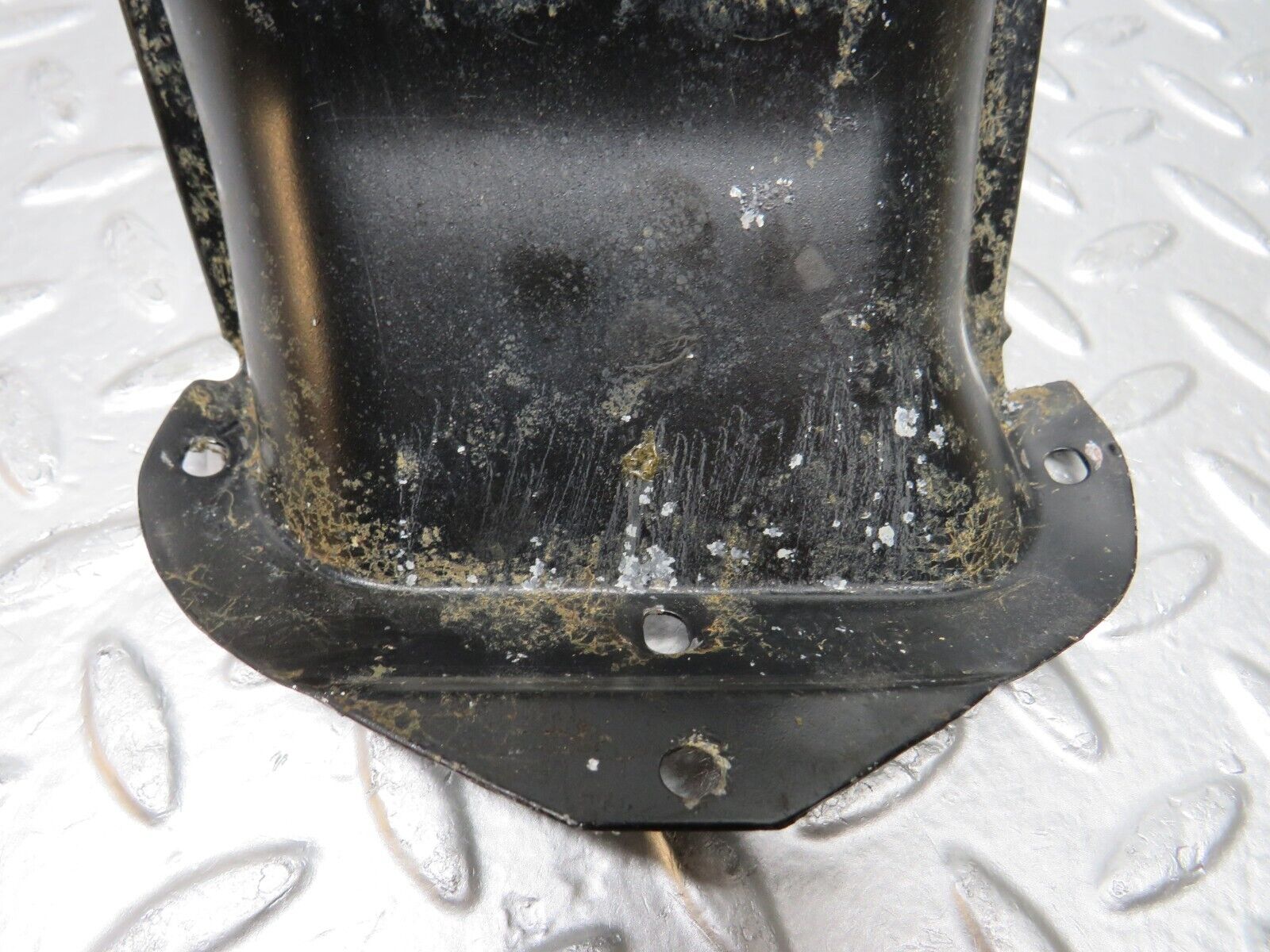 30105 Porsche 924 Fuel Tank Filling Pipe Metal Cover