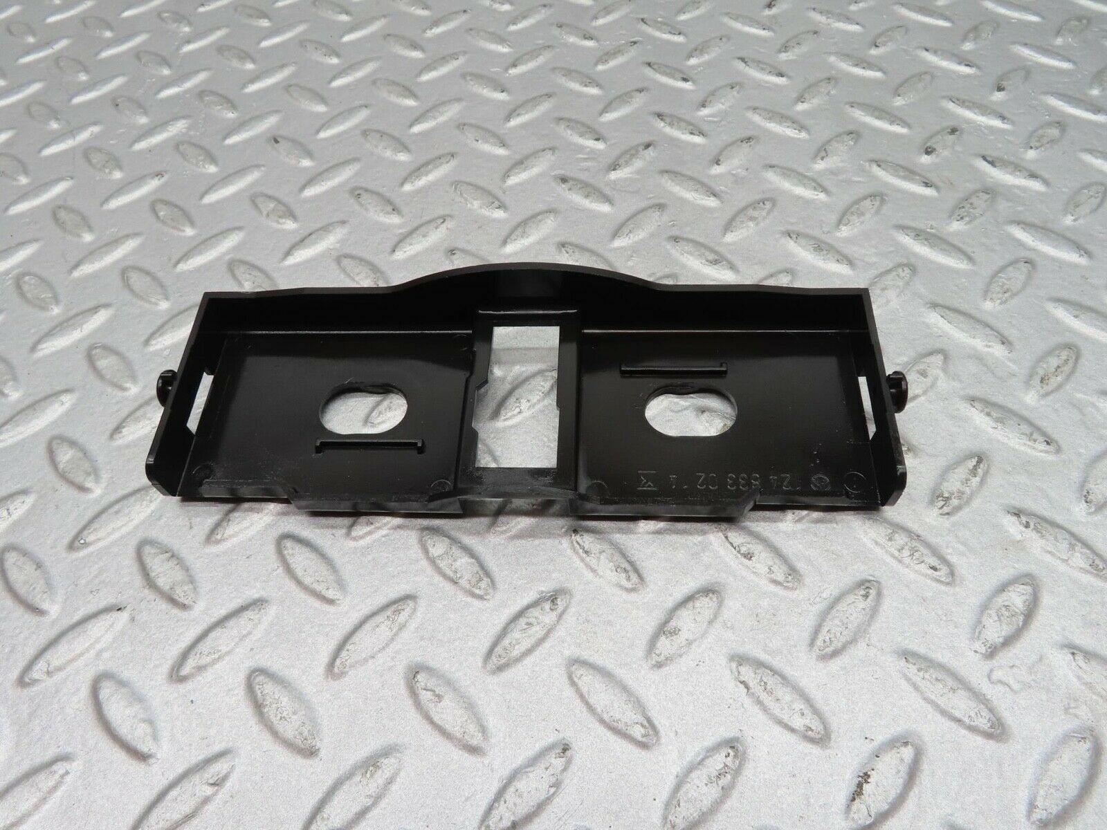 16216 Mercedes-Benz W124 260E Heating Regulator Holder Reinforcement 1248330214